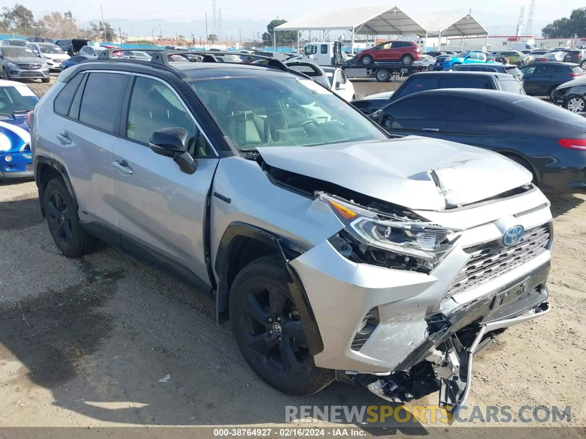 1 Photograph of a damaged car JTMEWRFV6LJ048306 TOYOTA RAV4 2020