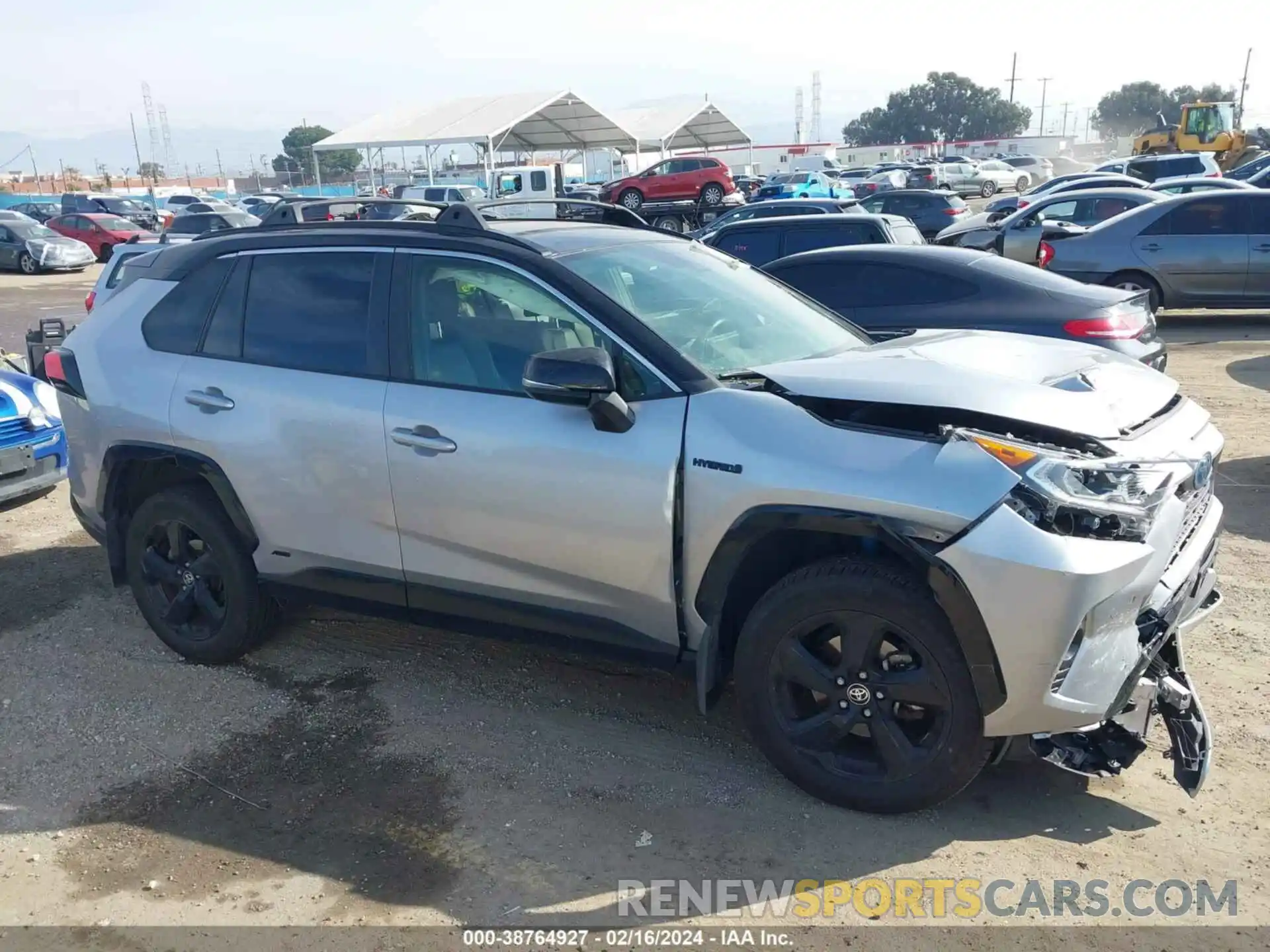 13 Photograph of a damaged car JTMEWRFV6LJ048306 TOYOTA RAV4 2020