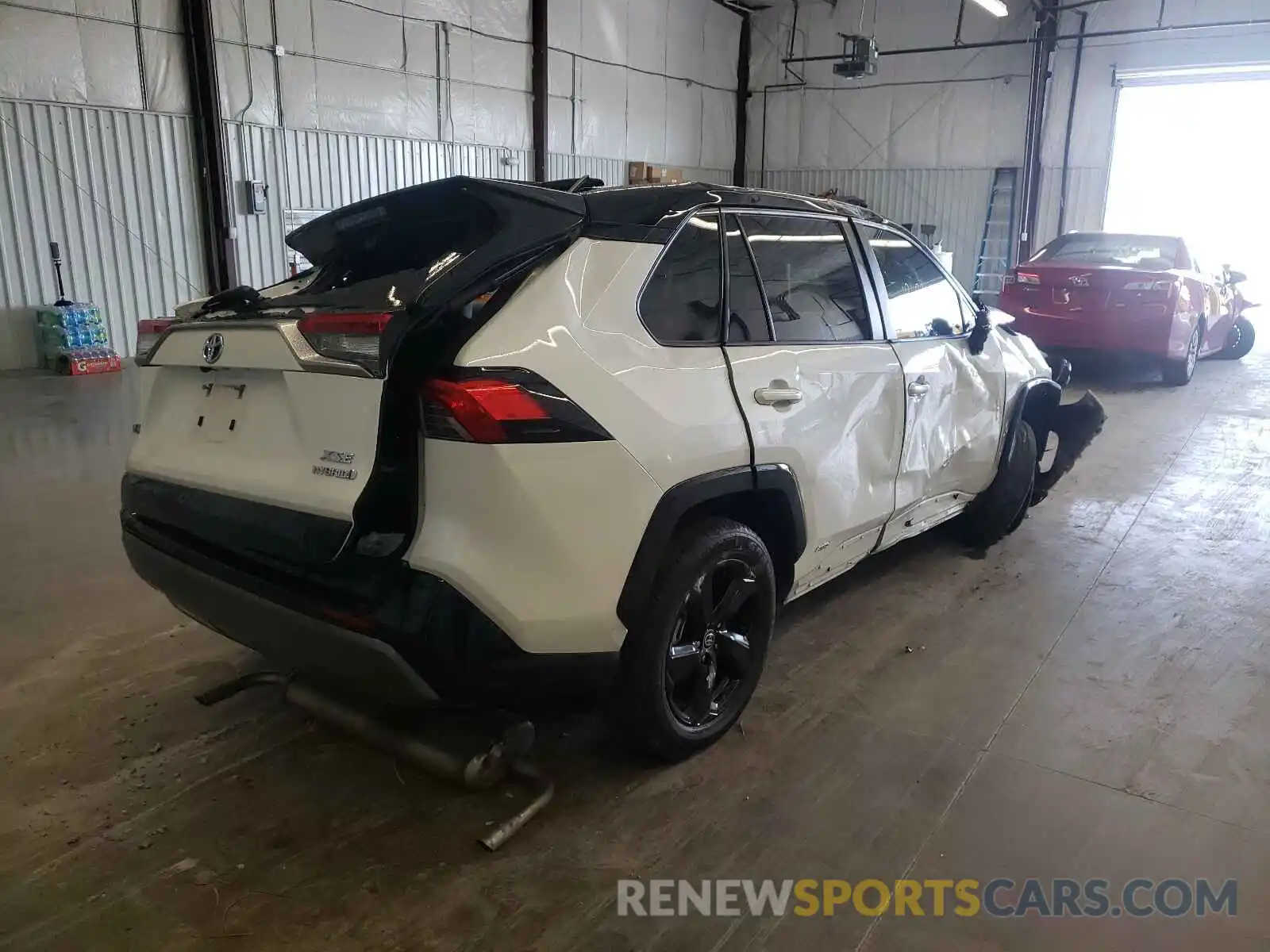 4 Photograph of a damaged car JTMEWRFV7LD538302 TOYOTA RAV4 2020