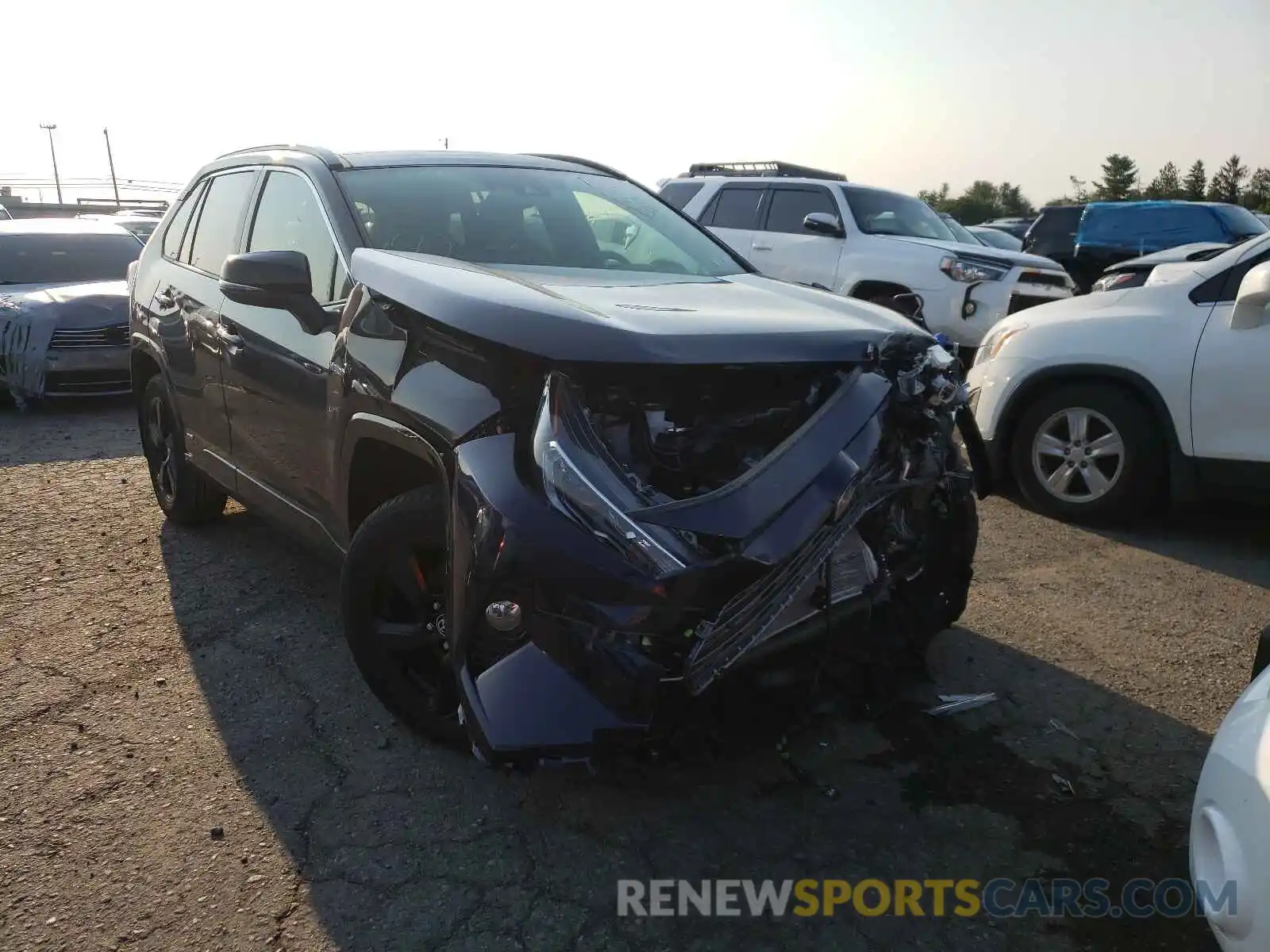 1 Photograph of a damaged car JTMEWRFV7LD548523 TOYOTA RAV4 2020