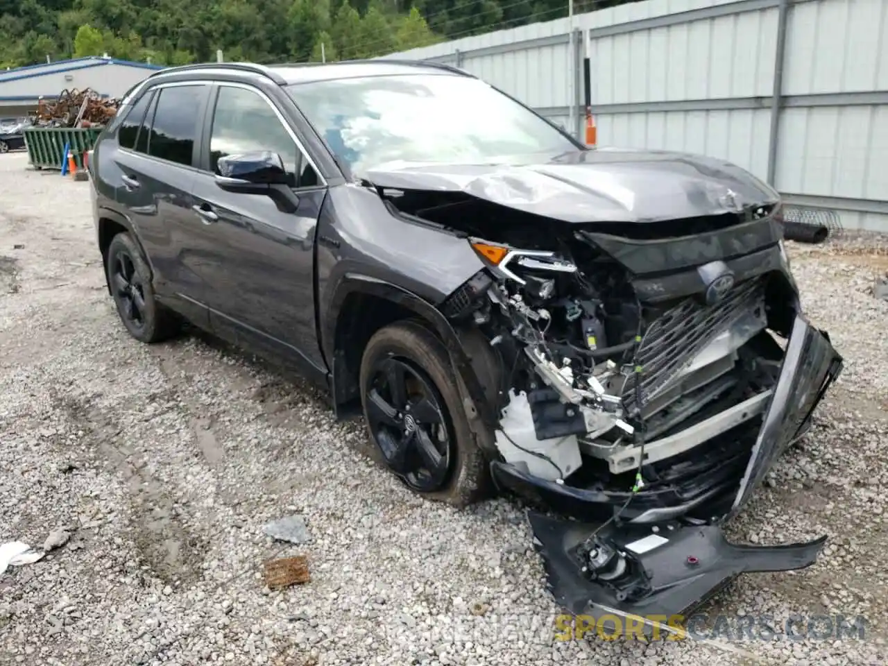 1 Photograph of a damaged car JTMEWRFV7LJ032650 TOYOTA RAV4 2020