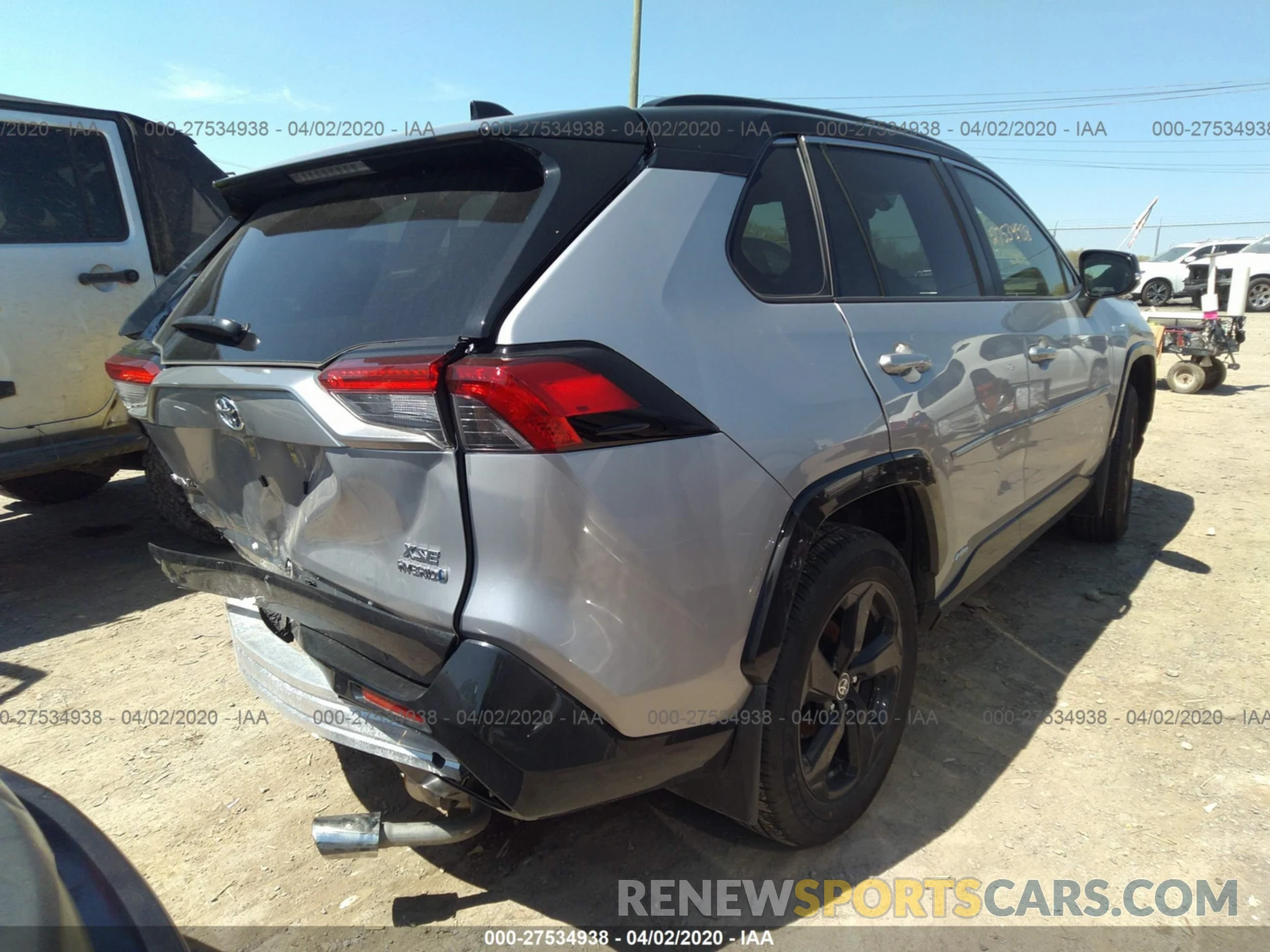 4 Photograph of a damaged car JTMEWRFV7LJ037363 TOYOTA RAV4 2020