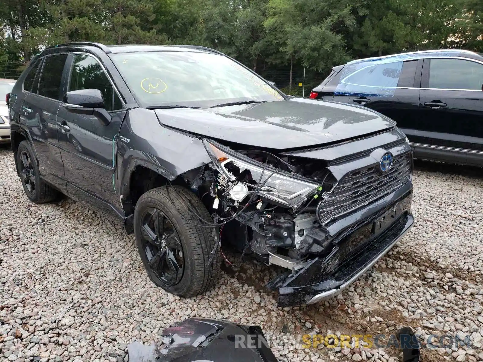 9 Photograph of a damaged car JTMEWRFV7LJ039467 TOYOTA RAV4 2020