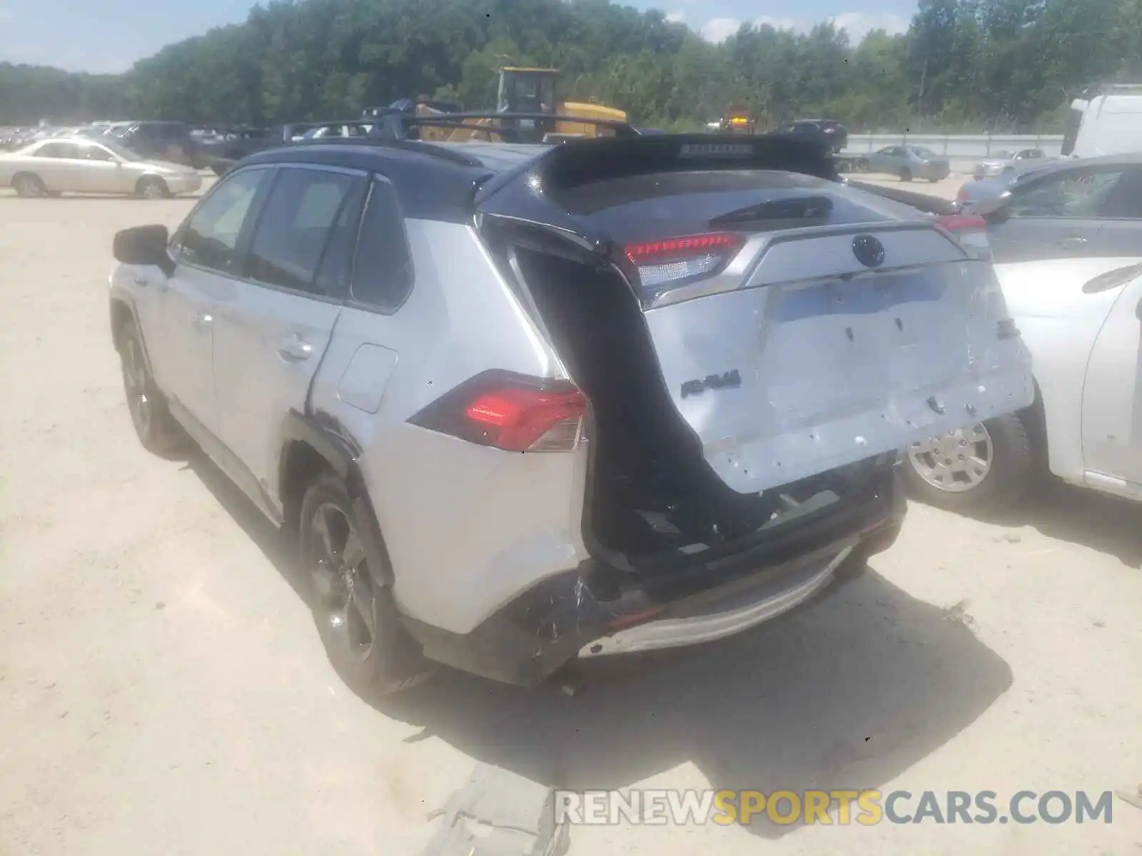 3 Photograph of a damaged car JTMEWRFV7LJ043387 TOYOTA RAV4 2020