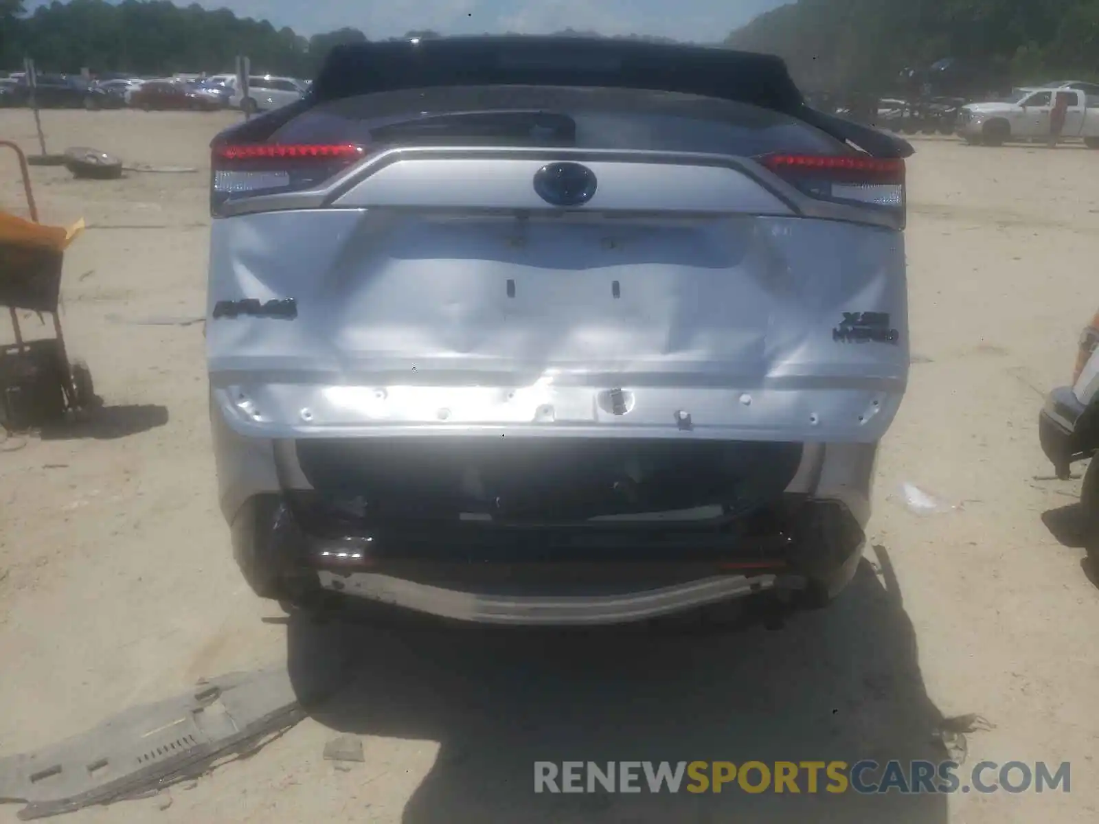 9 Photograph of a damaged car JTMEWRFV7LJ043387 TOYOTA RAV4 2020