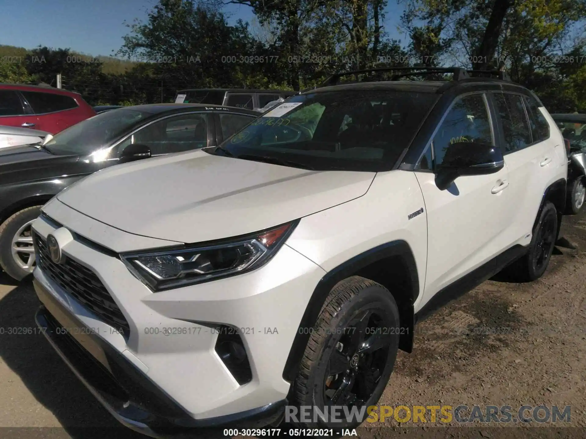 2 Photograph of a damaged car JTMEWRFV7LJ046614 TOYOTA RAV4 2020