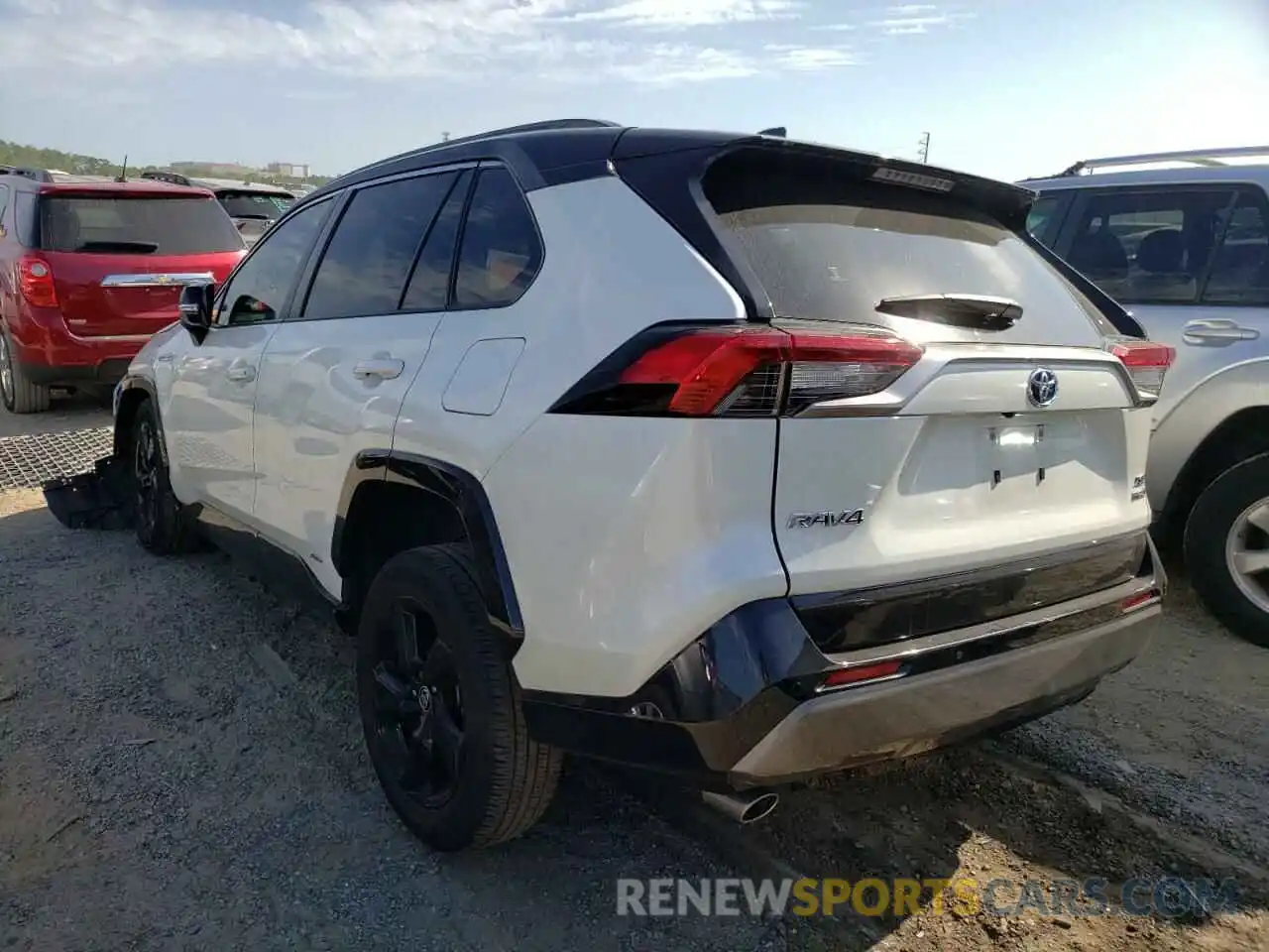 3 Photograph of a damaged car JTMEWRFV8LD532914 TOYOTA RAV4 2020