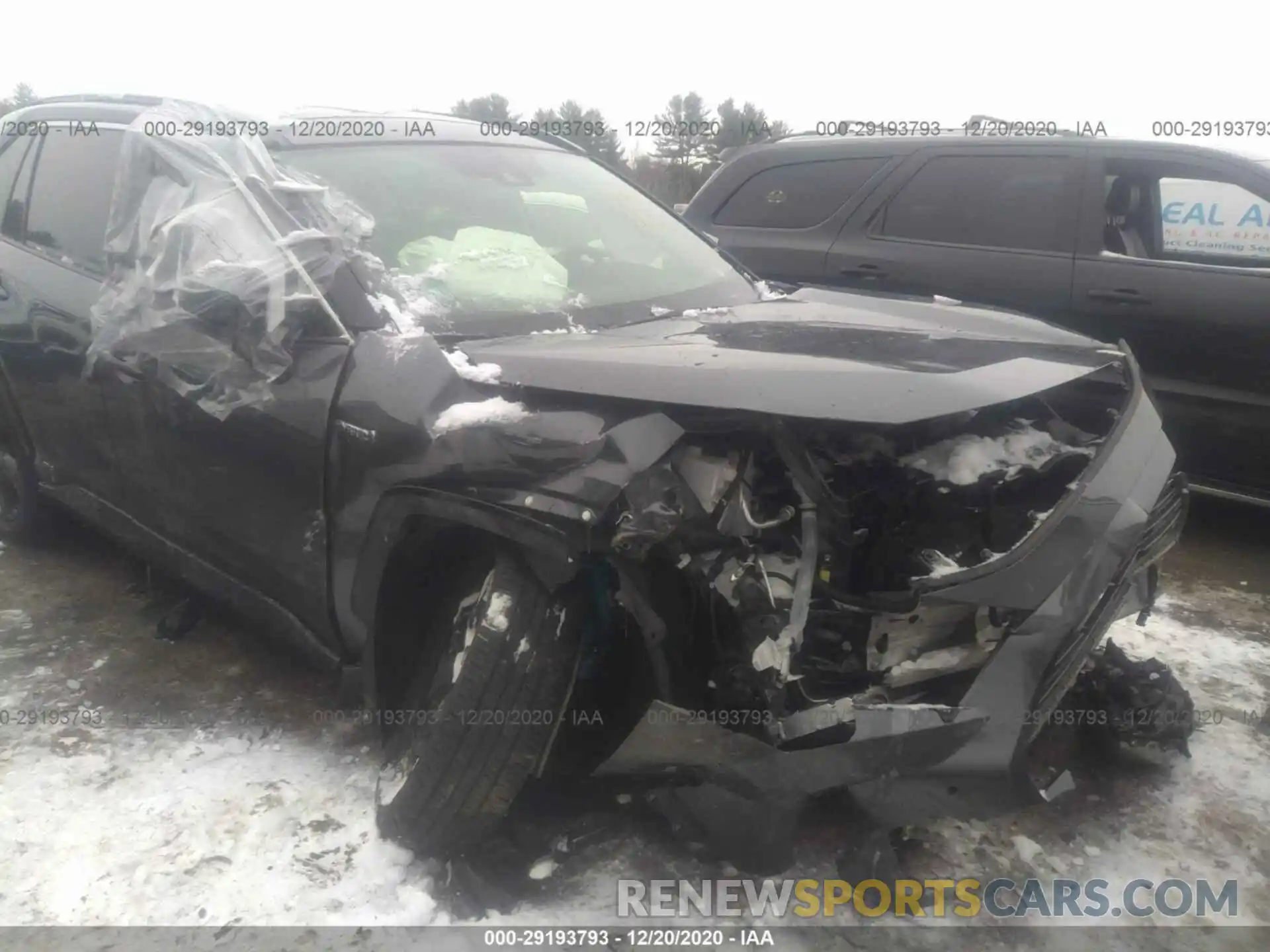 6 Photograph of a damaged car JTMEWRFV8LD533920 TOYOTA RAV4 2020