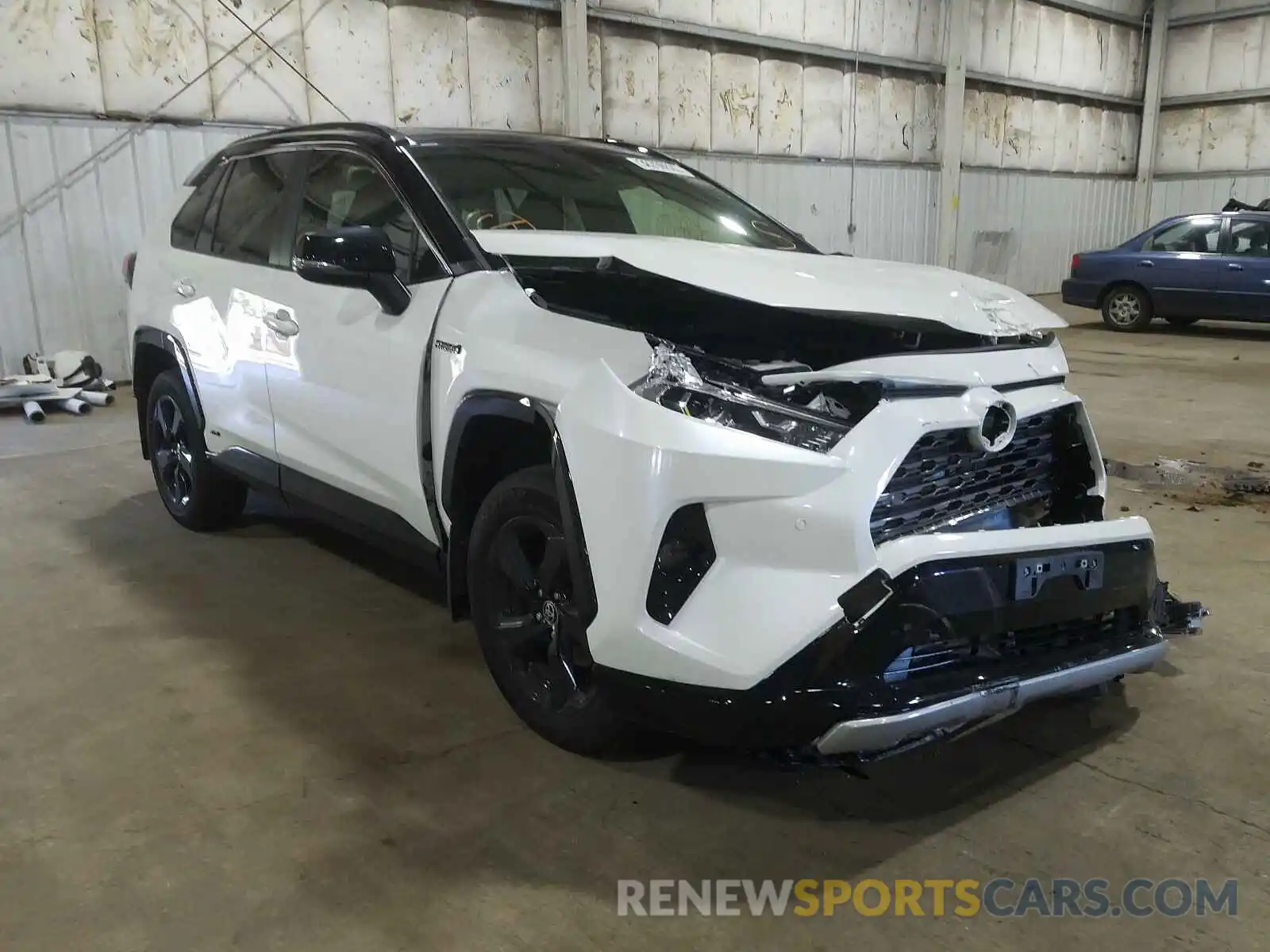 1 Photograph of a damaged car JTMEWRFV8LD538017 TOYOTA RAV4 2020