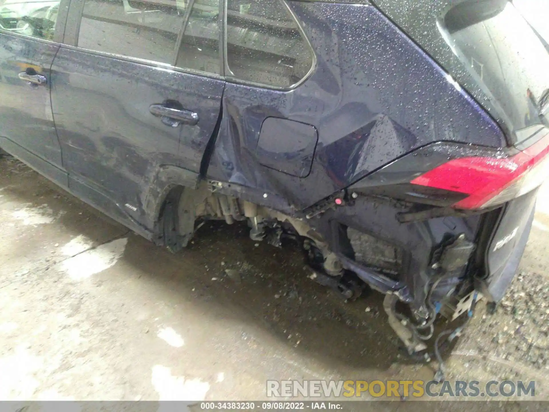 6 Photograph of a damaged car JTMEWRFV8LD545128 TOYOTA RAV4 2020