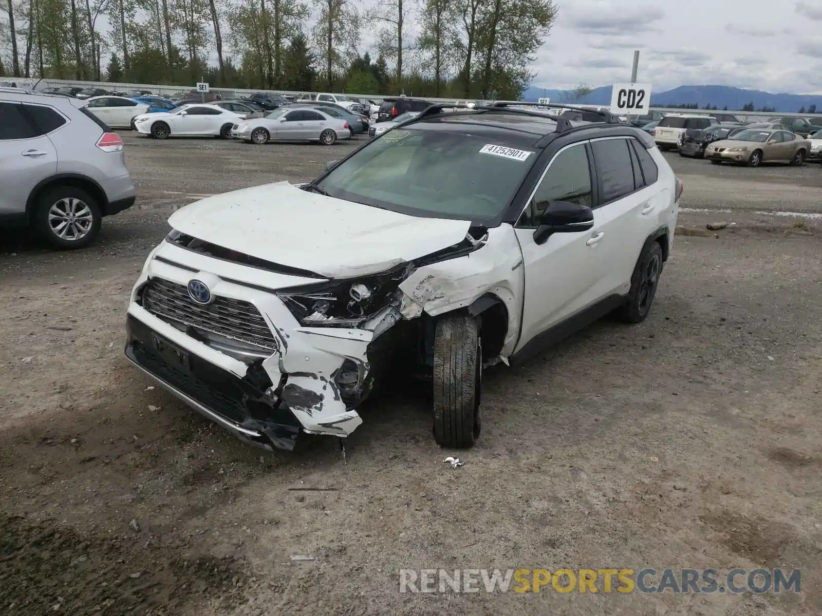 2 Photograph of a damaged car JTMEWRFV8LD546375 TOYOTA RAV4 2020