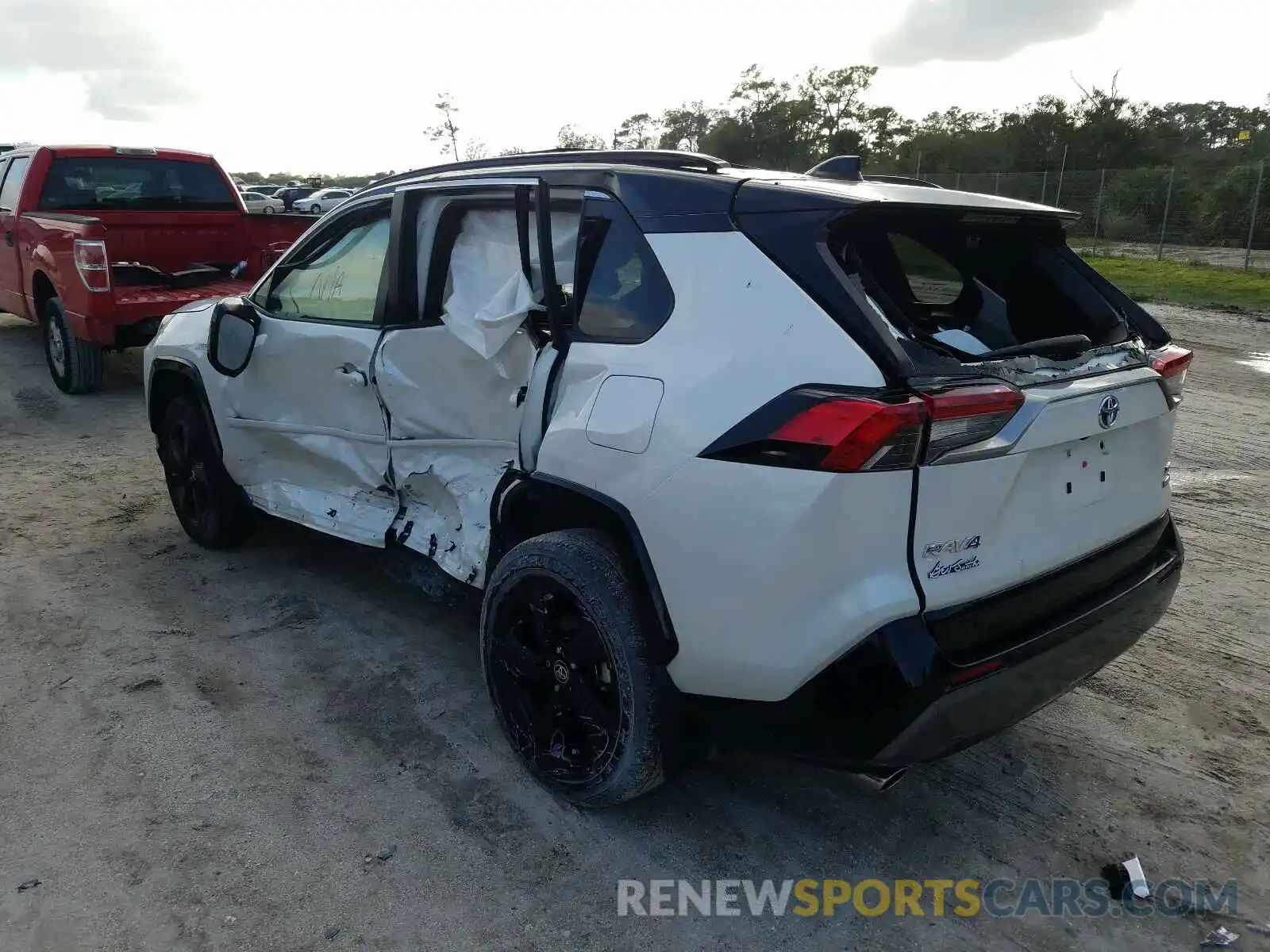 3 Photograph of a damaged car JTMEWRFV8LD549647 TOYOTA RAV4 2020