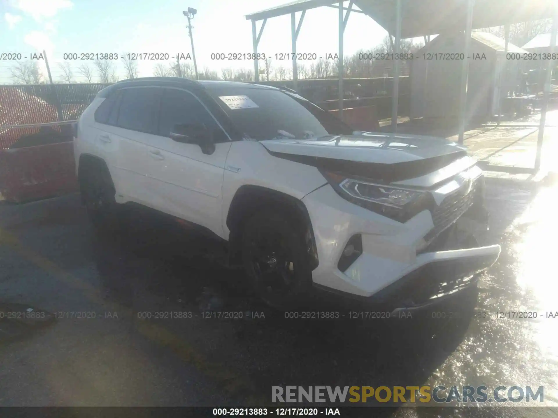 1 Photograph of a damaged car JTMEWRFV8LJ030776 TOYOTA RAV4 2020