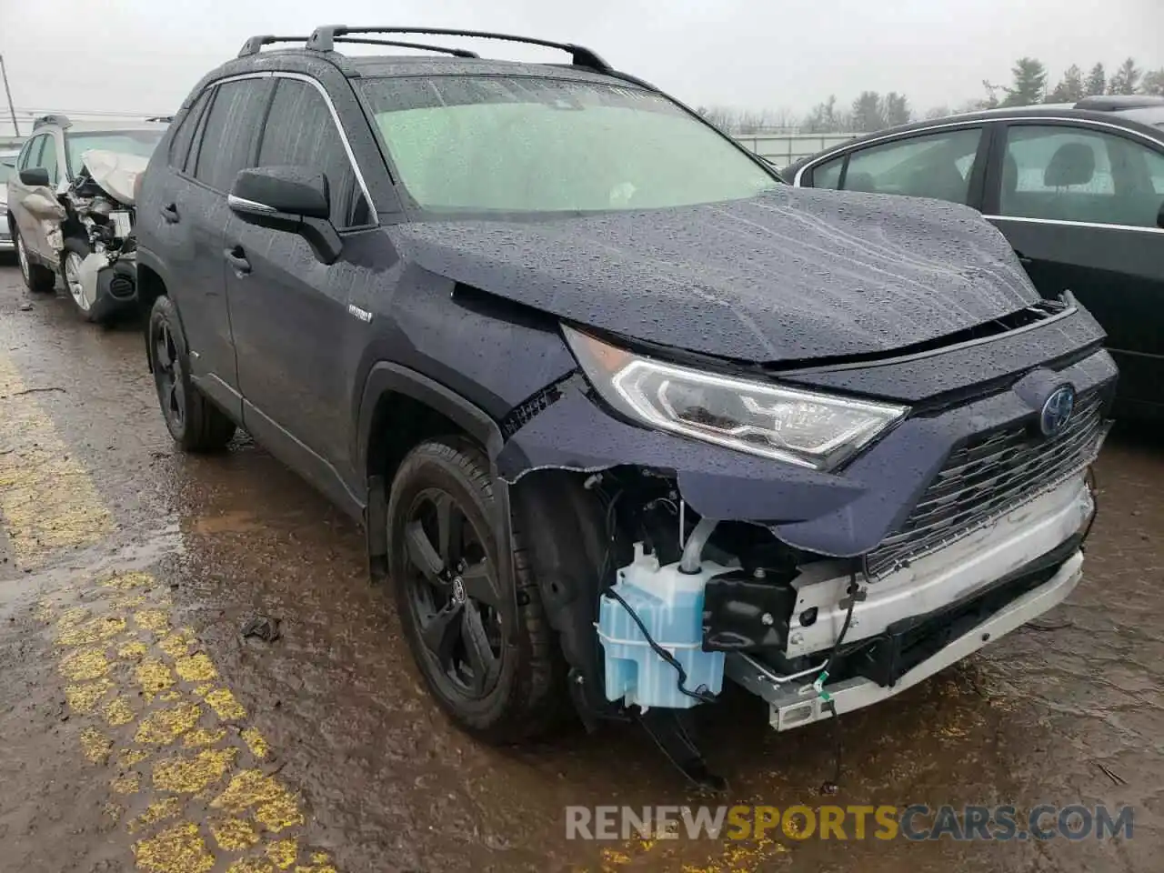 1 Photograph of a damaged car JTMEWRFV8LJ032060 TOYOTA RAV4 2020