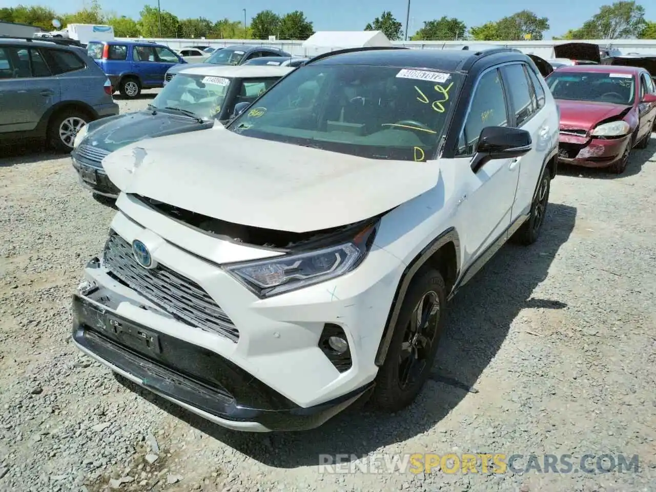 2 Photograph of a damaged car JTMEWRFV8LJ038313 TOYOTA RAV4 2020