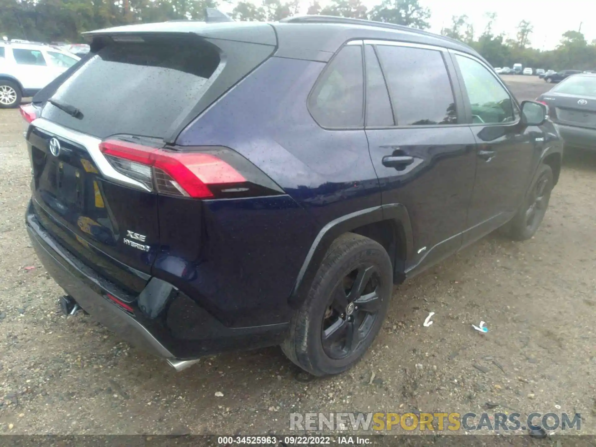 4 Photograph of a damaged car JTMEWRFV8LJ038408 TOYOTA RAV4 2020