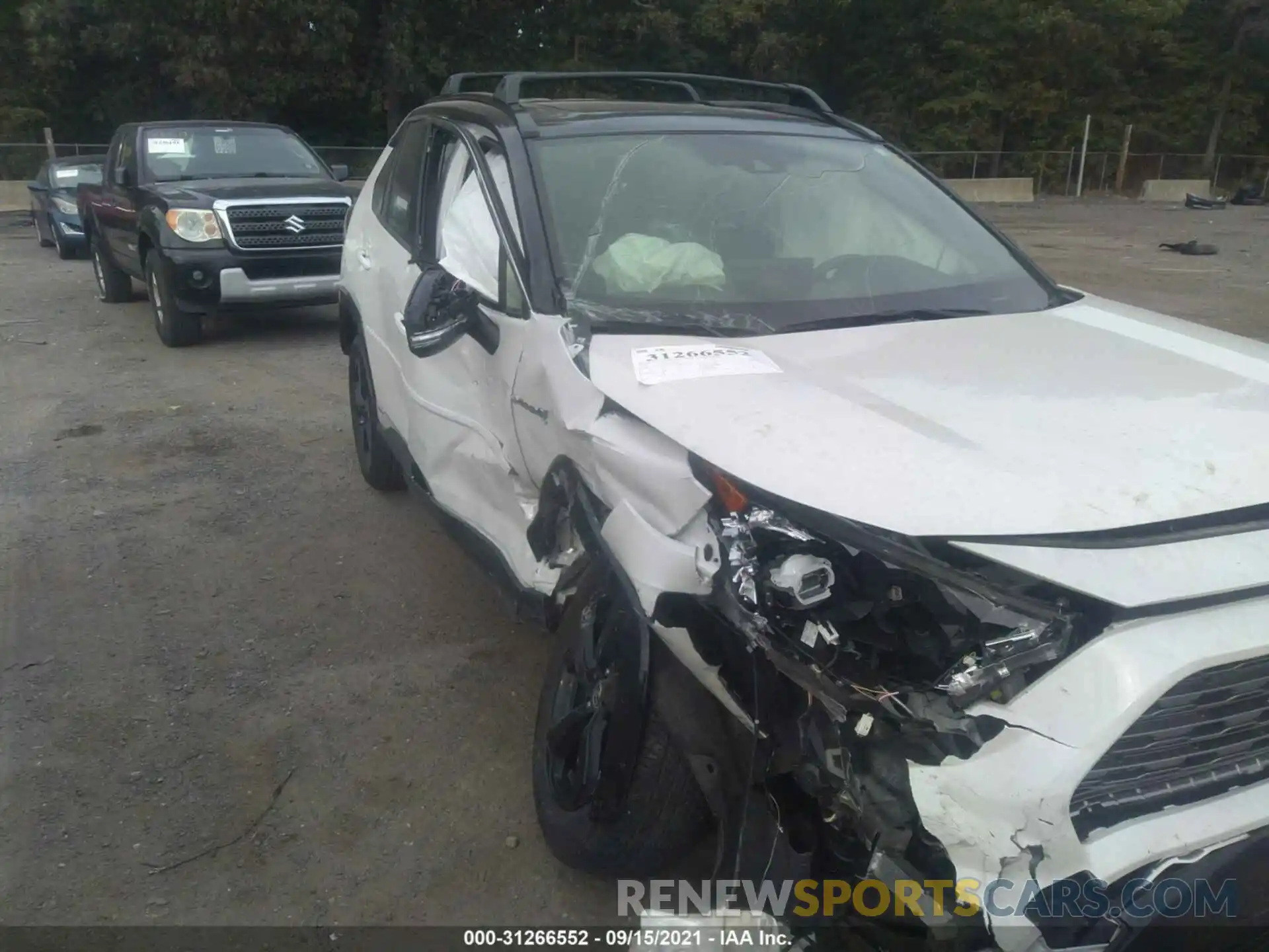 6 Photograph of a damaged car JTMEWRFV8LJ041860 TOYOTA RAV4 2020