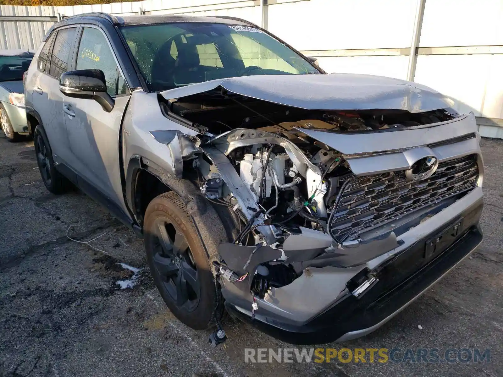 1 Photograph of a damaged car JTMEWRFV8LJ043298 TOYOTA RAV4 2020