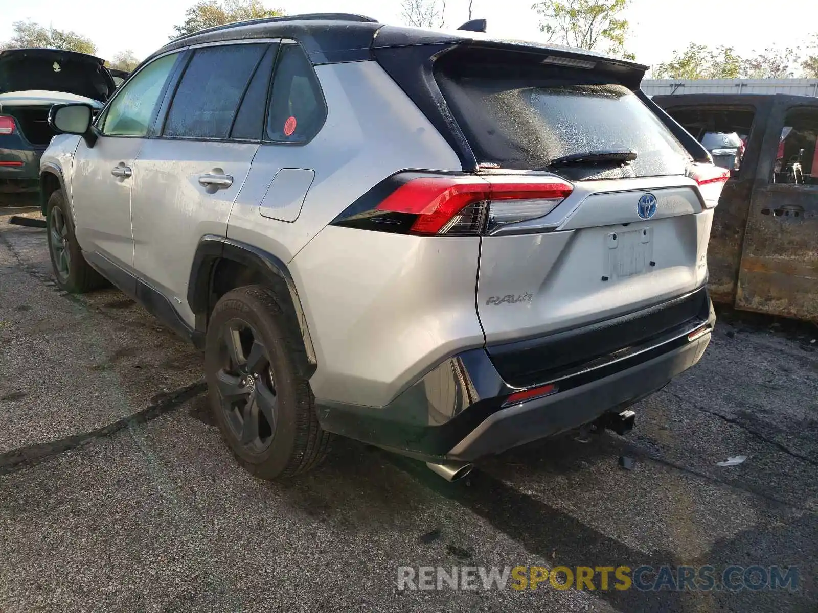 3 Photograph of a damaged car JTMEWRFV8LJ043298 TOYOTA RAV4 2020