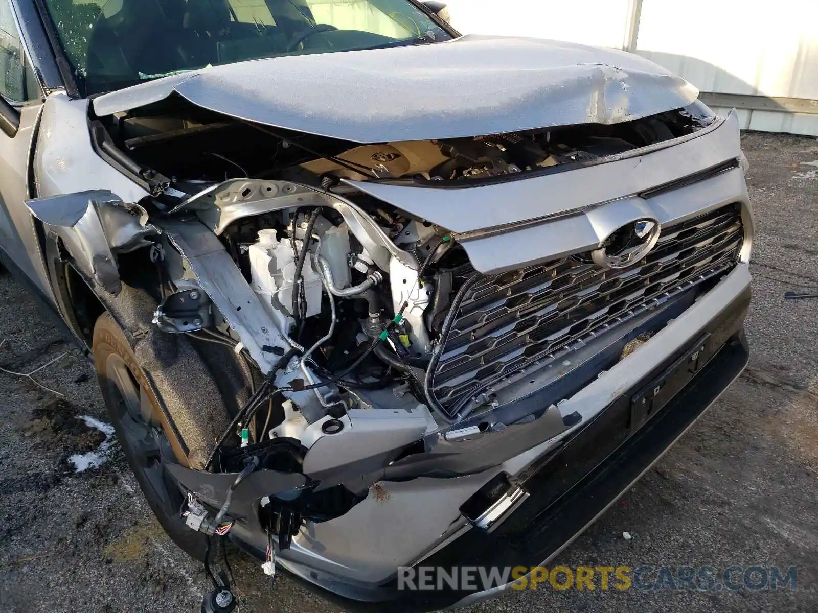 9 Photograph of a damaged car JTMEWRFV8LJ043298 TOYOTA RAV4 2020