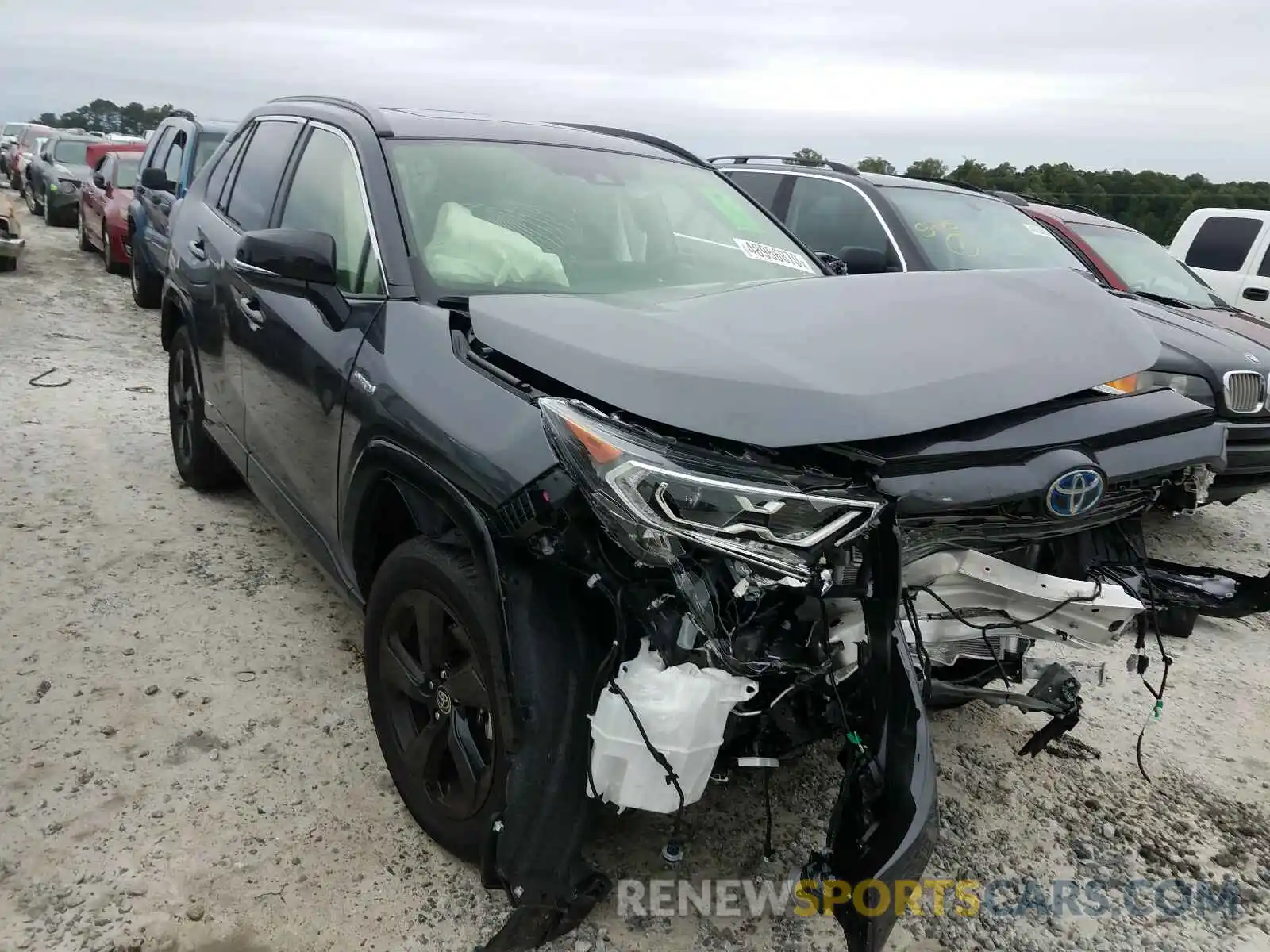 1 Photograph of a damaged car JTMEWRFV8LJ047853 TOYOTA RAV4 2020