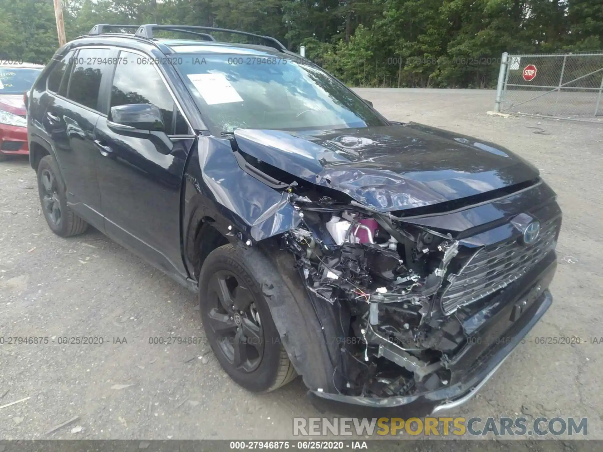 6 Photograph of a damaged car JTMEWRFV9LD531237 TOYOTA RAV4 2020