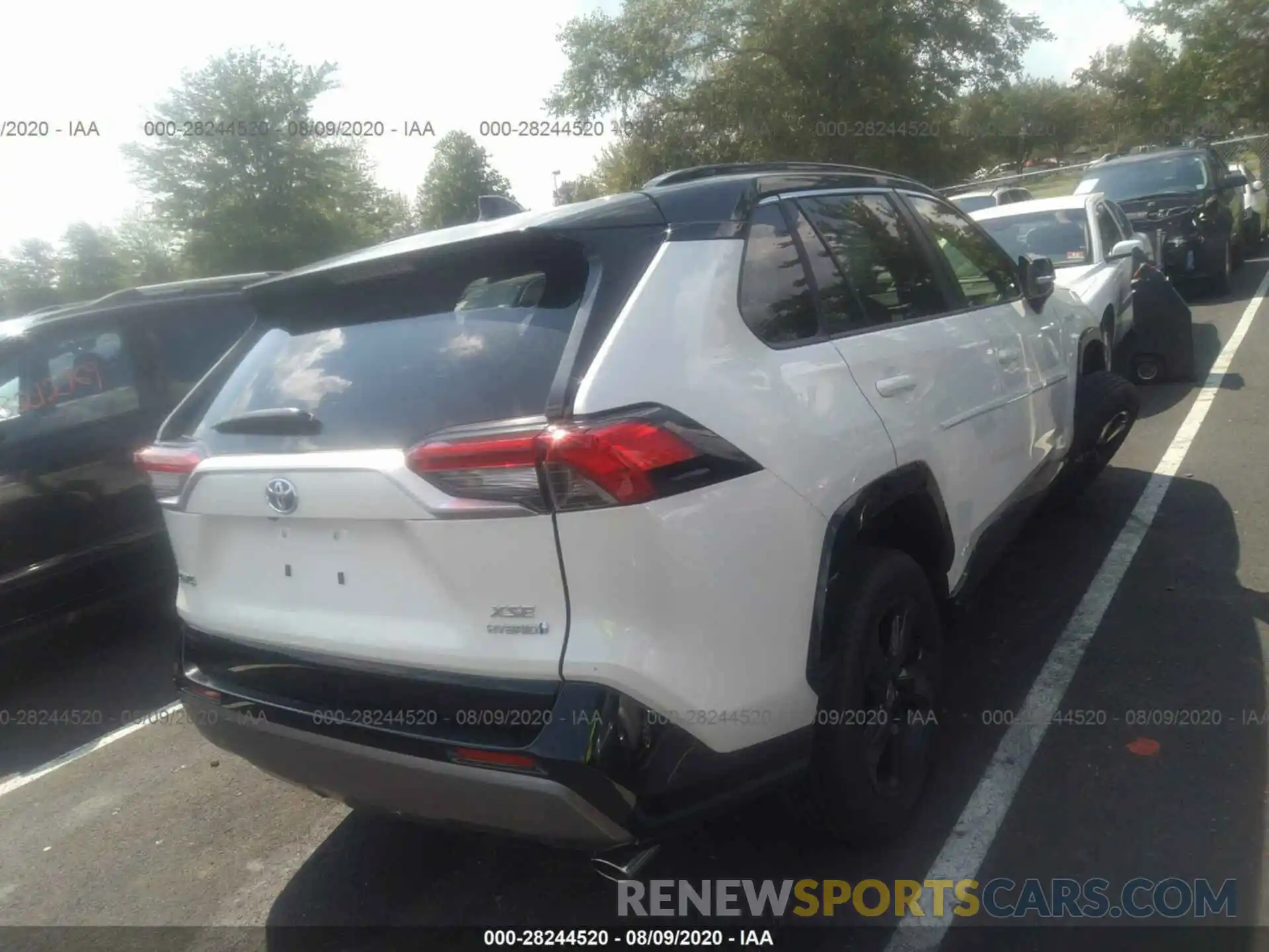 4 Photograph of a damaged car JTMEWRFV9LD534932 TOYOTA RAV4 2020