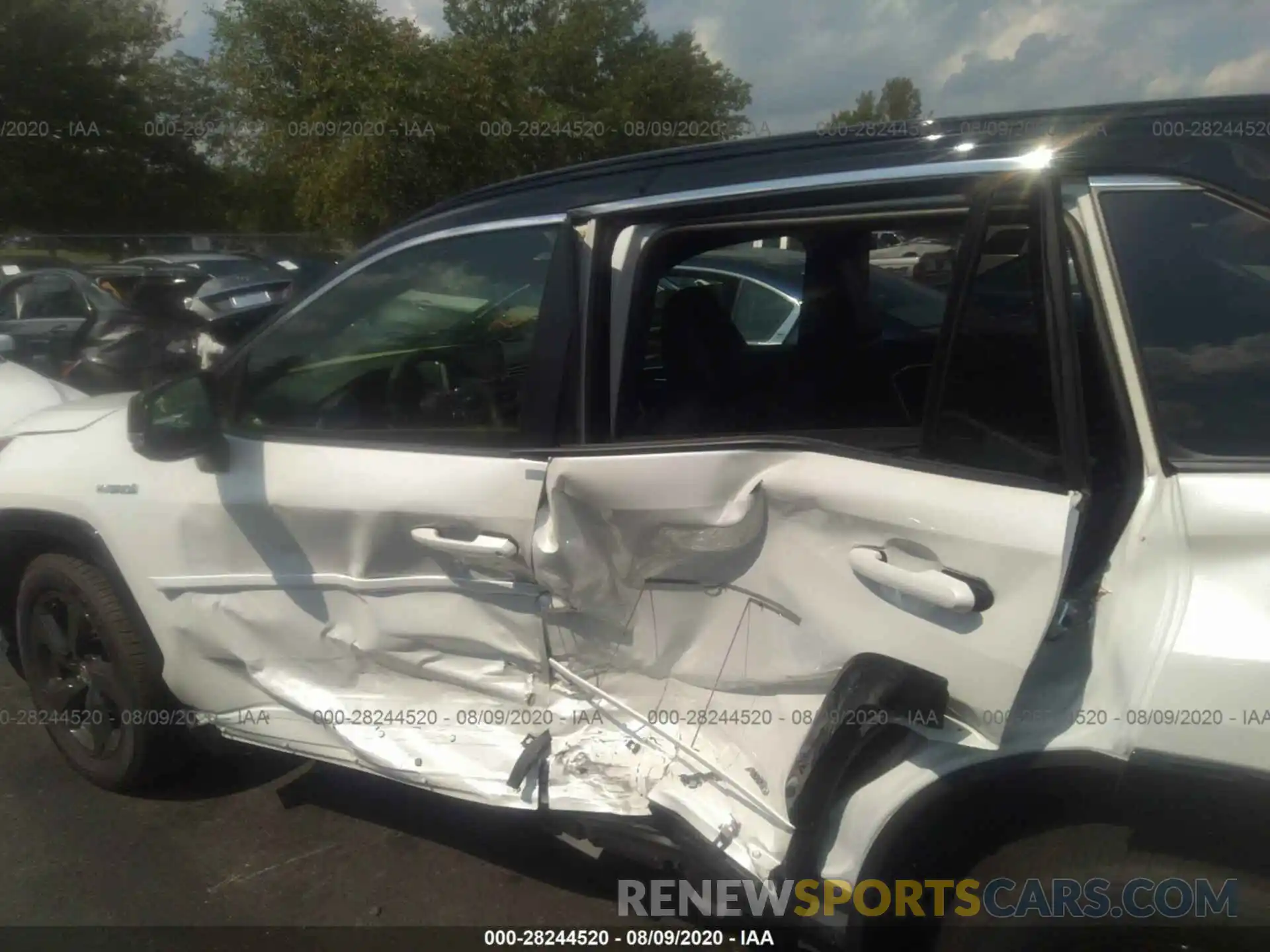 6 Photograph of a damaged car JTMEWRFV9LD534932 TOYOTA RAV4 2020