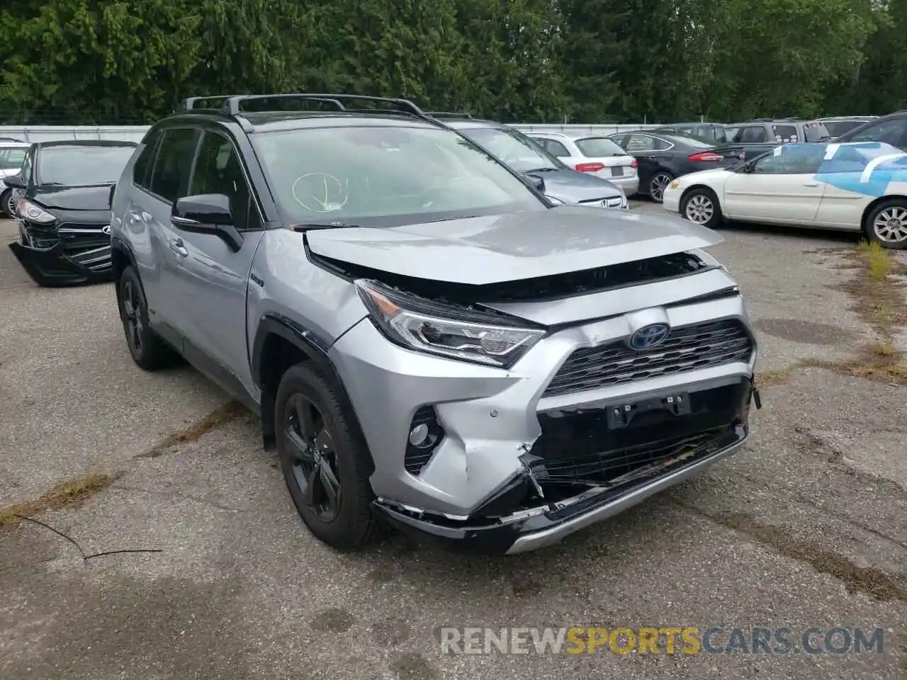 1 Photograph of a damaged car JTMEWRFV9LD544697 TOYOTA RAV4 2020