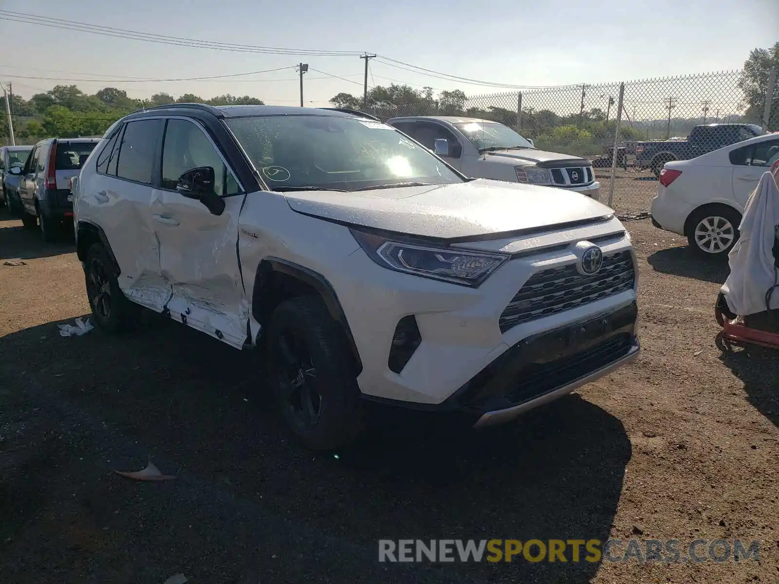 1 Photograph of a damaged car JTMEWRFV9LJ033475 TOYOTA RAV4 2020