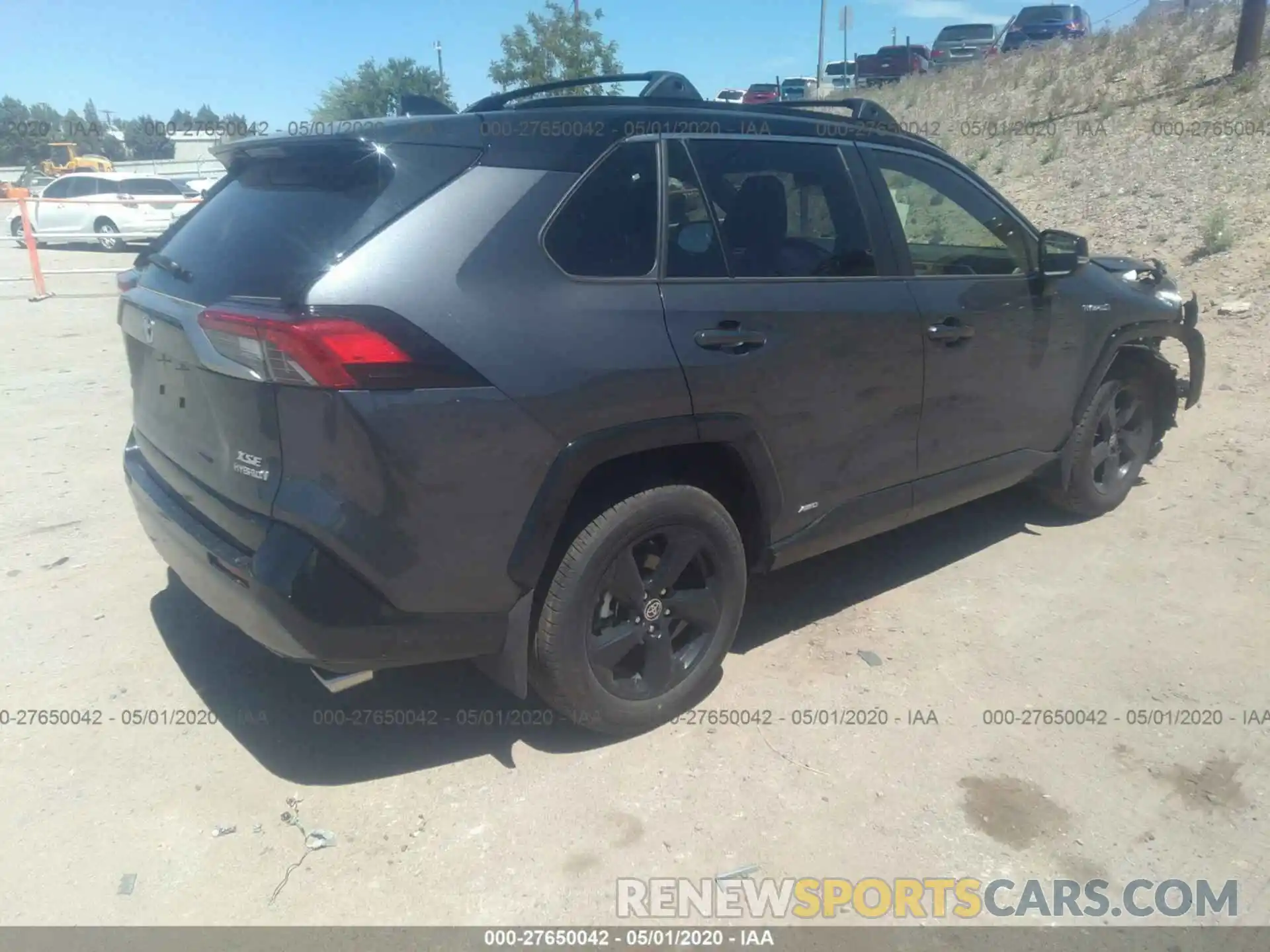 4 Photograph of a damaged car JTMEWRFV9LJ034772 TOYOTA RAV4 2020