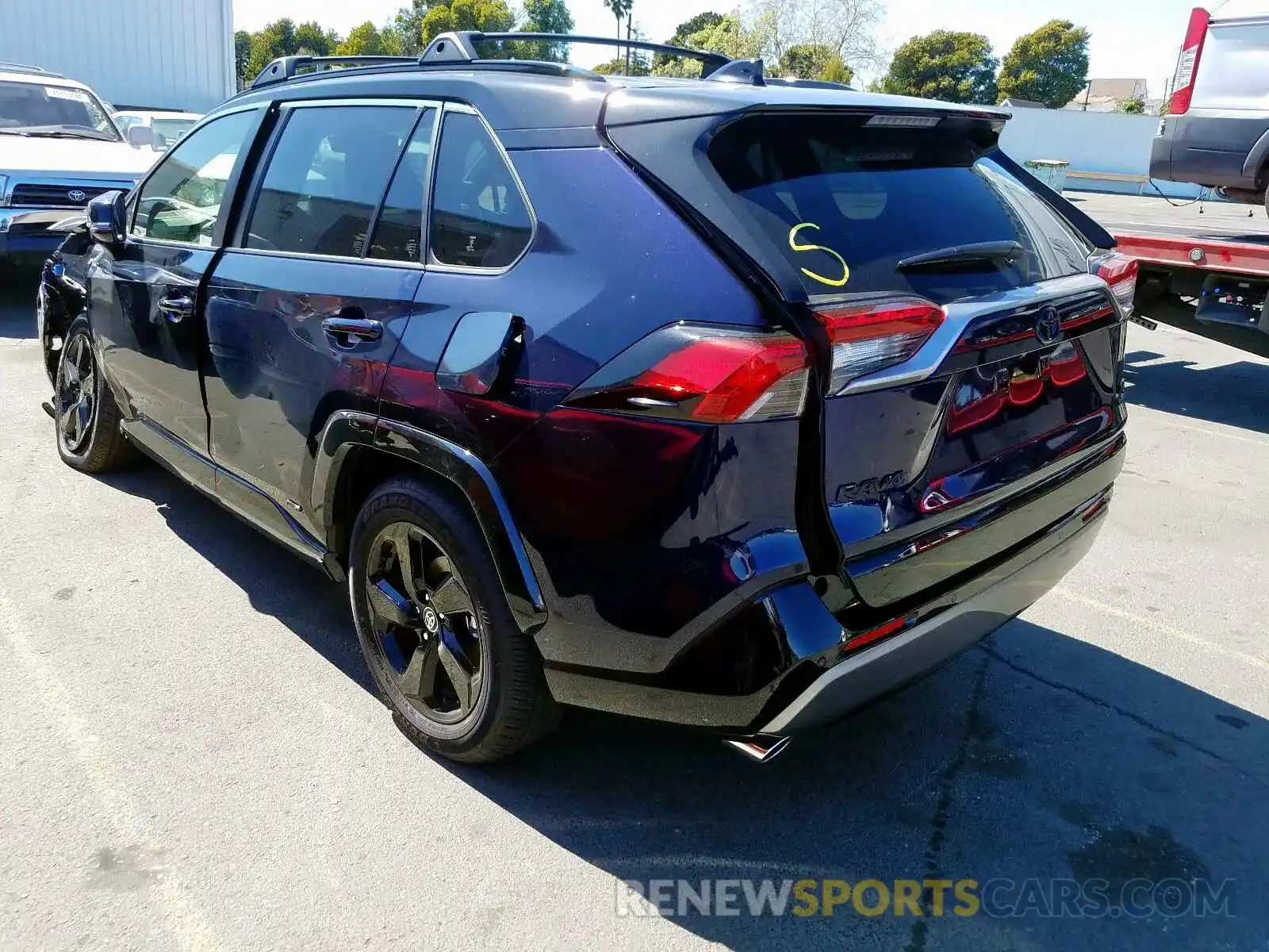 3 Photograph of a damaged car JTMEWRFV9LJ035839 TOYOTA RAV4 2020