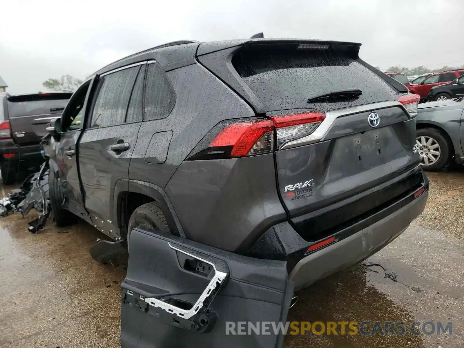 3 Photograph of a damaged car JTMEWRFV9LJ039499 TOYOTA RAV4 2020