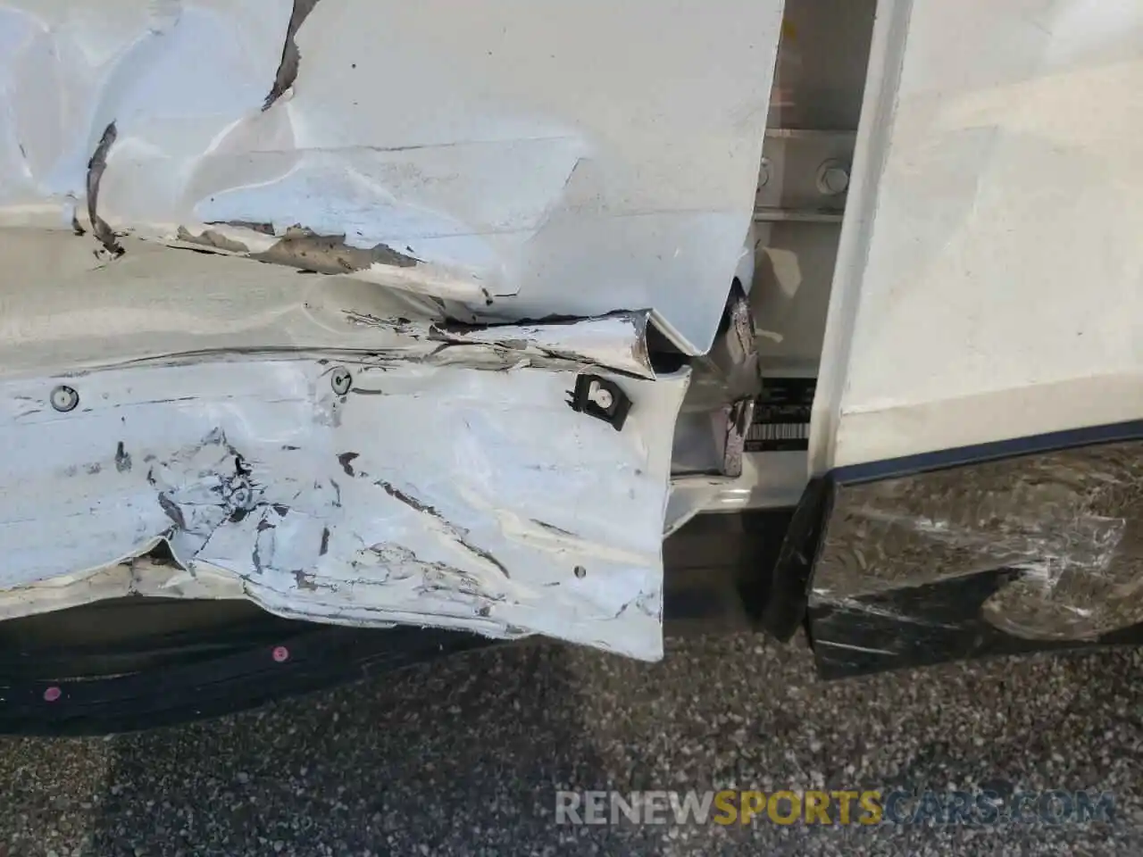 10 Photograph of a damaged car JTMEWRFV9LJ048560 TOYOTA RAV4 2020