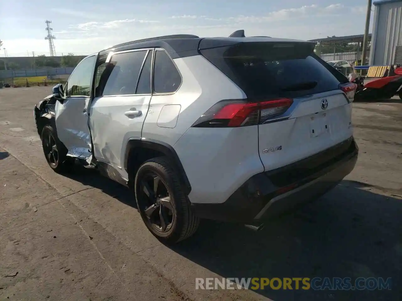 3 Photograph of a damaged car JTMEWRFV9LJ048560 TOYOTA RAV4 2020