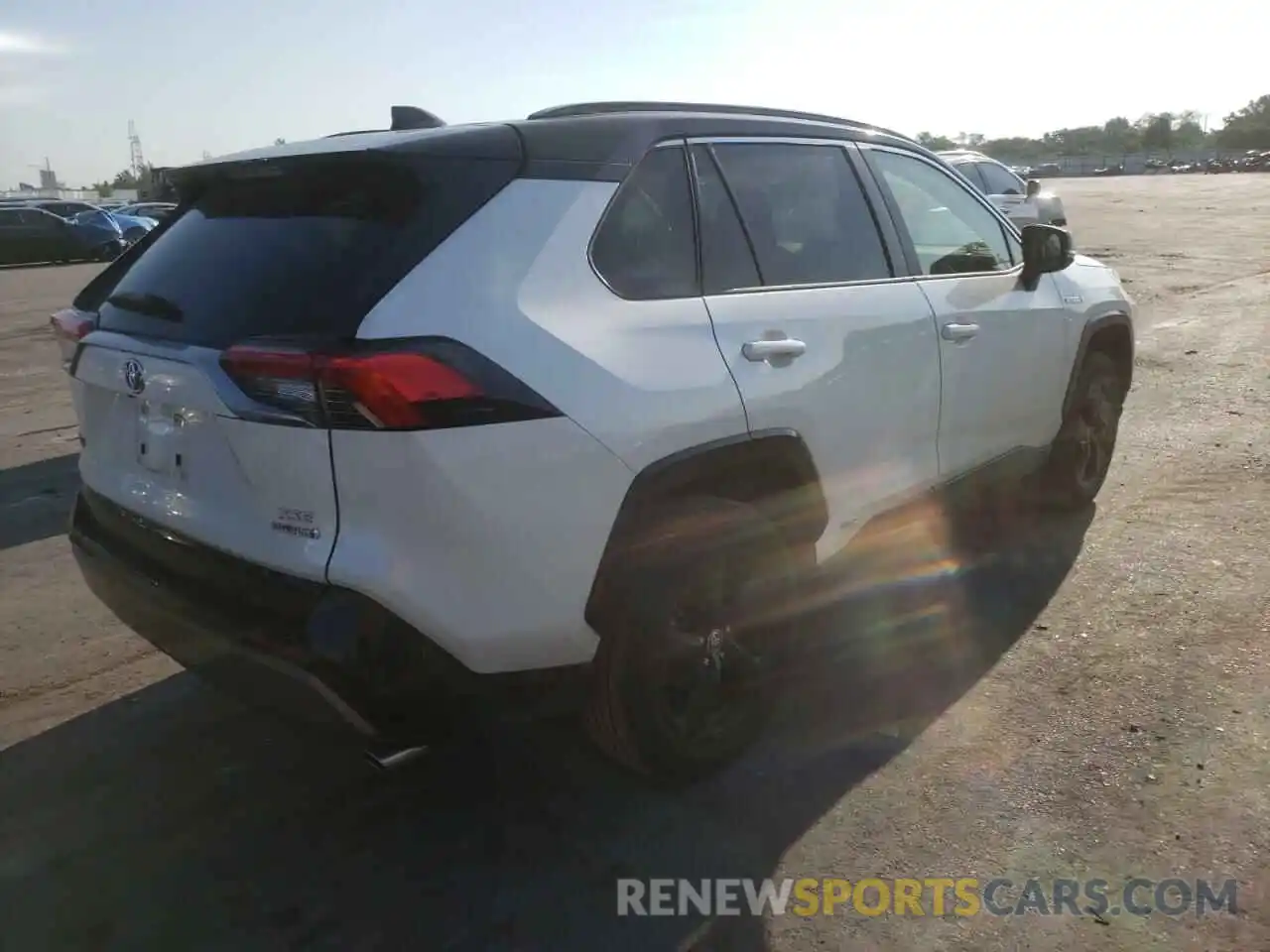 4 Photograph of a damaged car JTMEWRFV9LJ048560 TOYOTA RAV4 2020