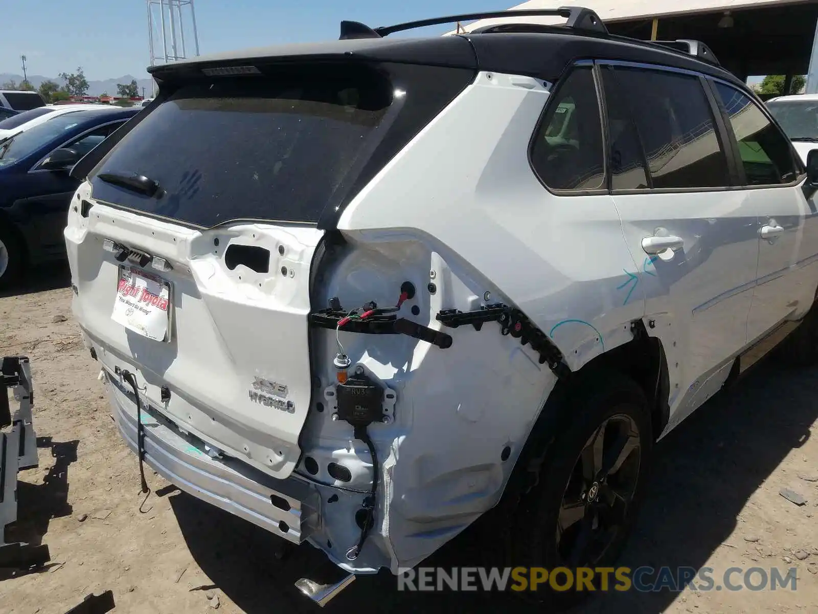 9 Photograph of a damaged car JTMEWRFVXLD539962 TOYOTA RAV4 2020