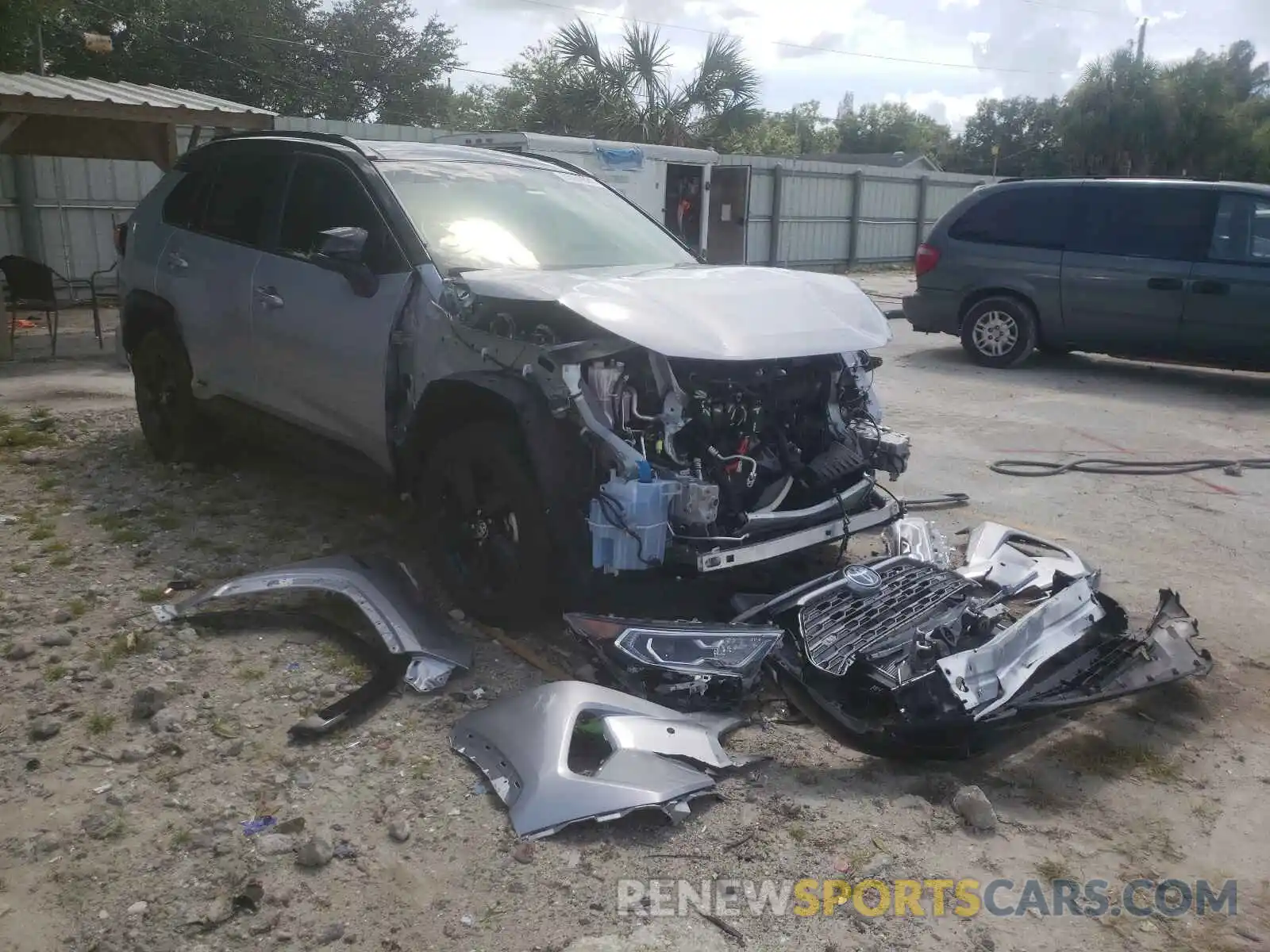 1 Photograph of a damaged car JTMEWRFVXLD546460 TOYOTA RAV4 2020