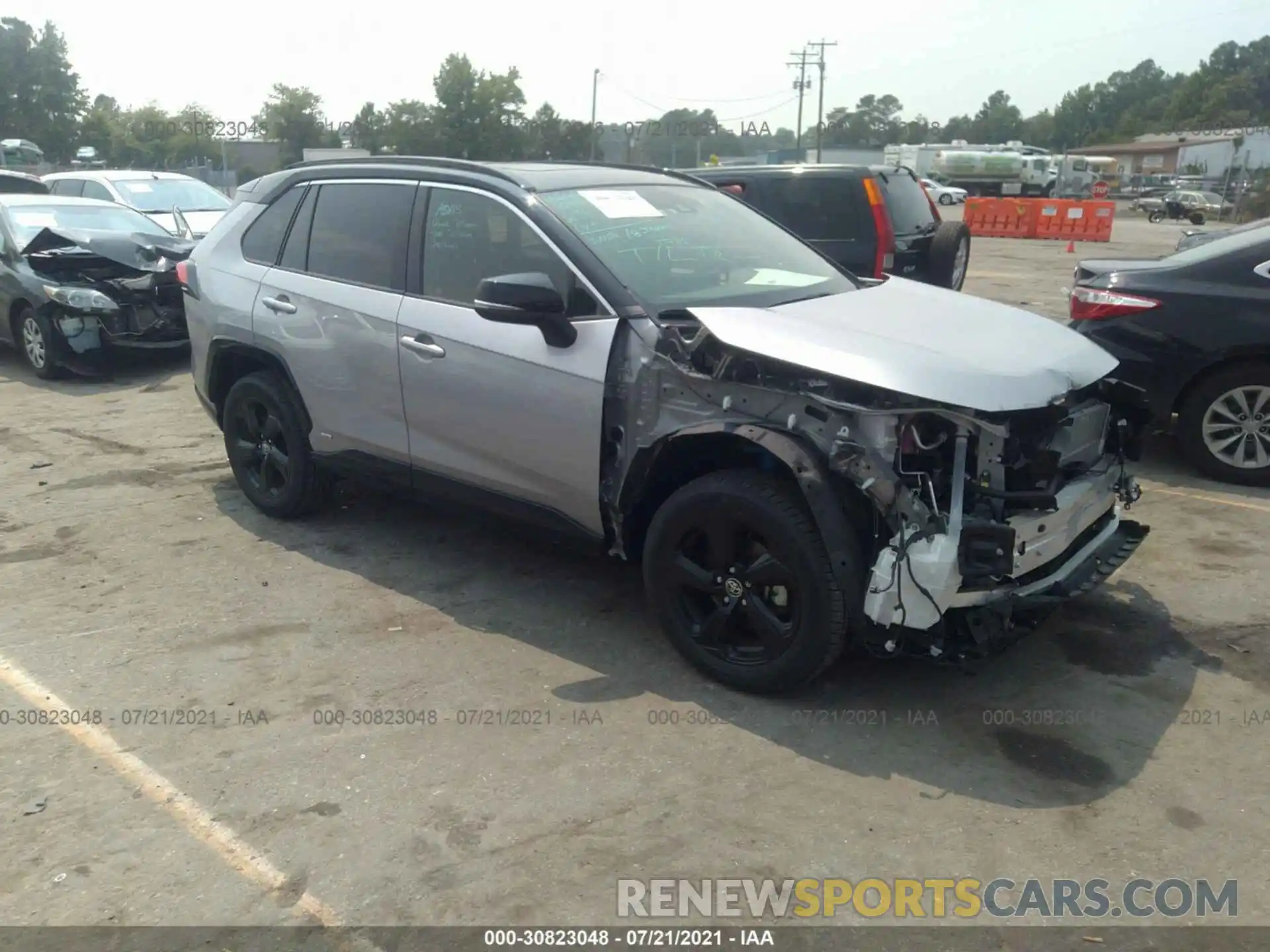 1 Photograph of a damaged car JTMEWRFVXLJ032304 TOYOTA RAV4 2020