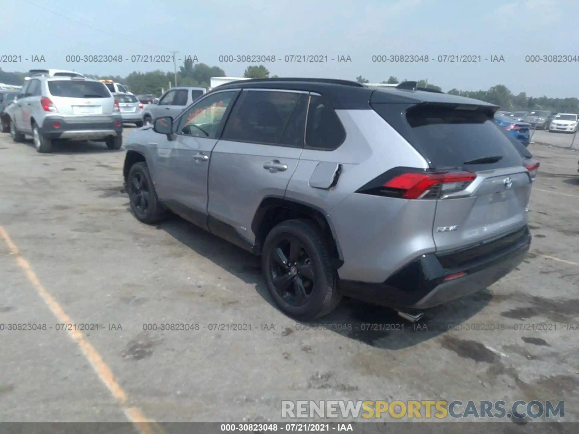 3 Photograph of a damaged car JTMEWRFVXLJ032304 TOYOTA RAV4 2020