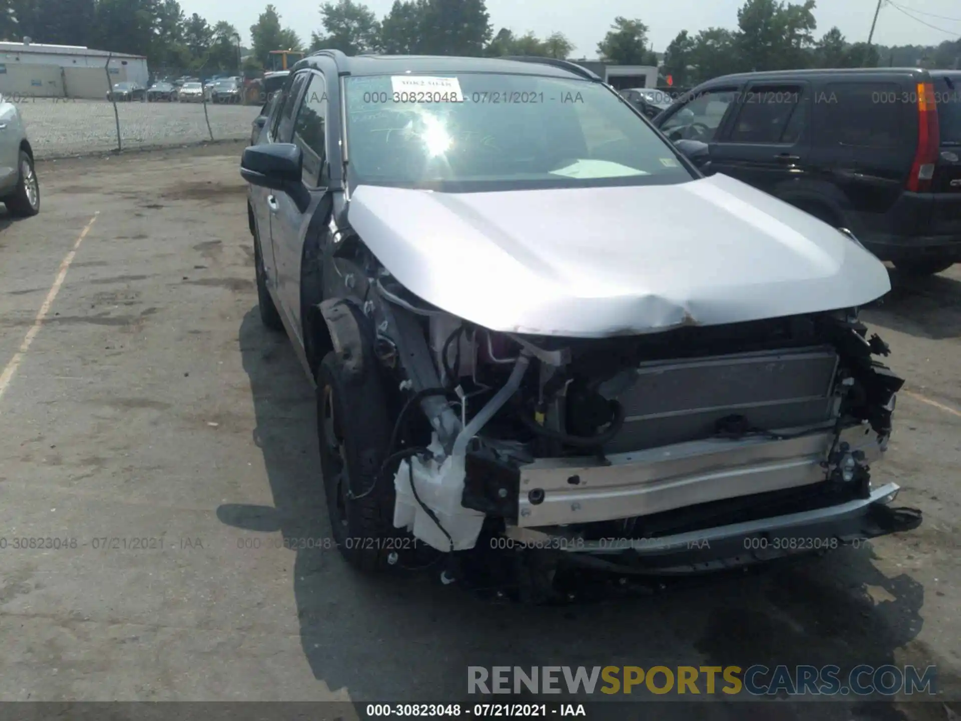 6 Photograph of a damaged car JTMEWRFVXLJ032304 TOYOTA RAV4 2020