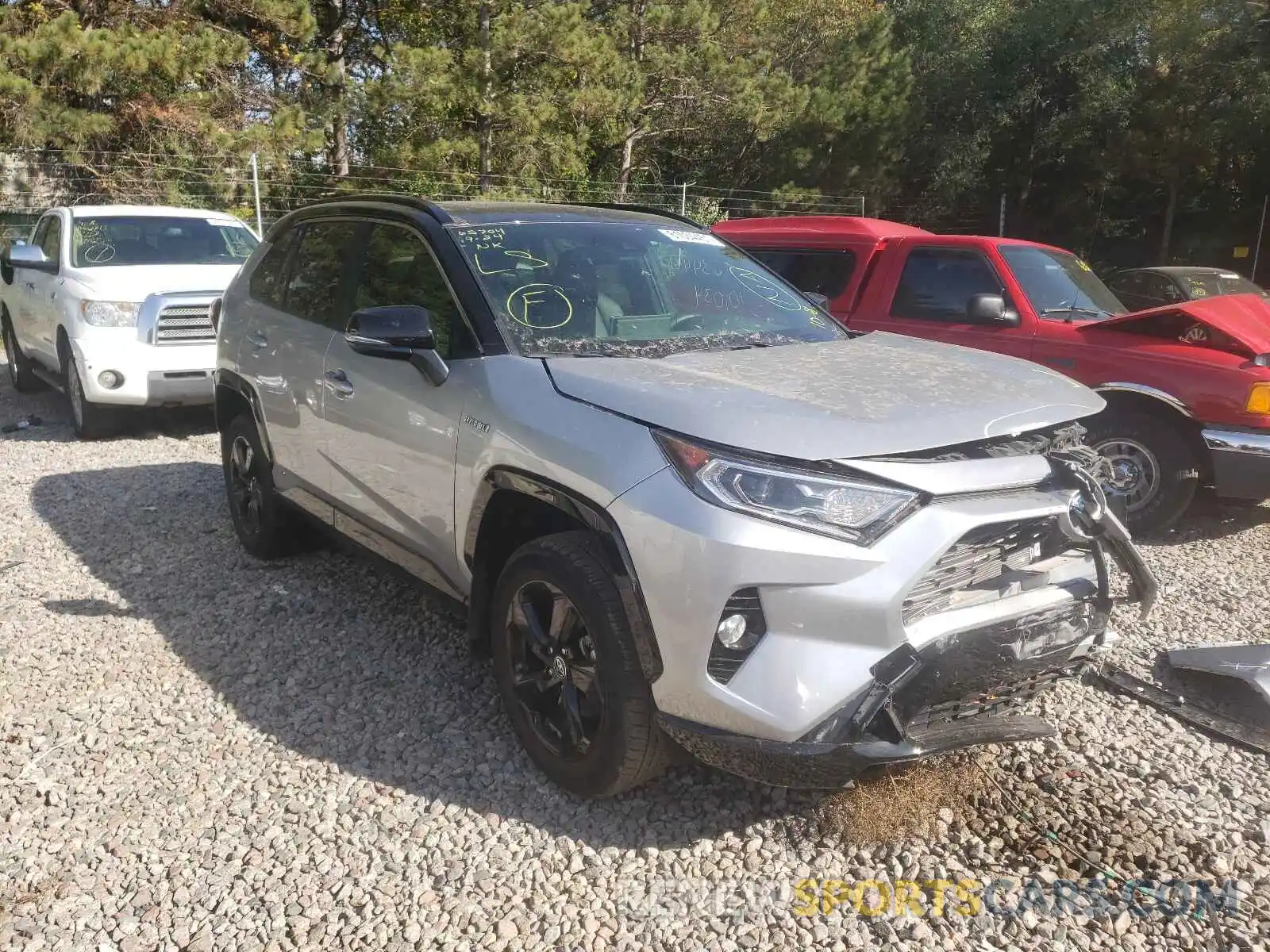 1 Photograph of a damaged car JTMEWRFVXLJ042881 TOYOTA RAV4 2020