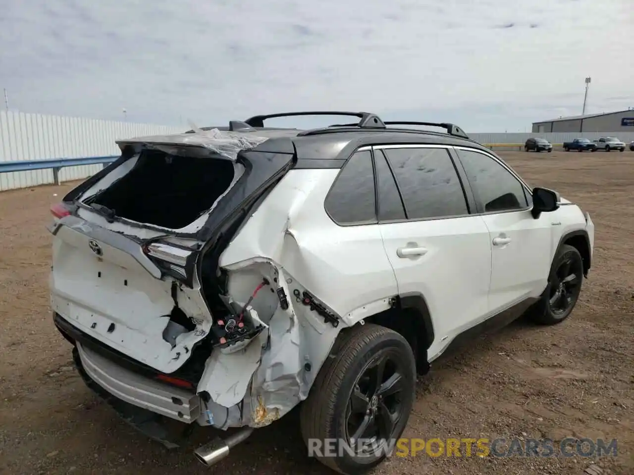 4 Photograph of a damaged car JTMEWRFVXLJ044646 TOYOTA RAV4 2020