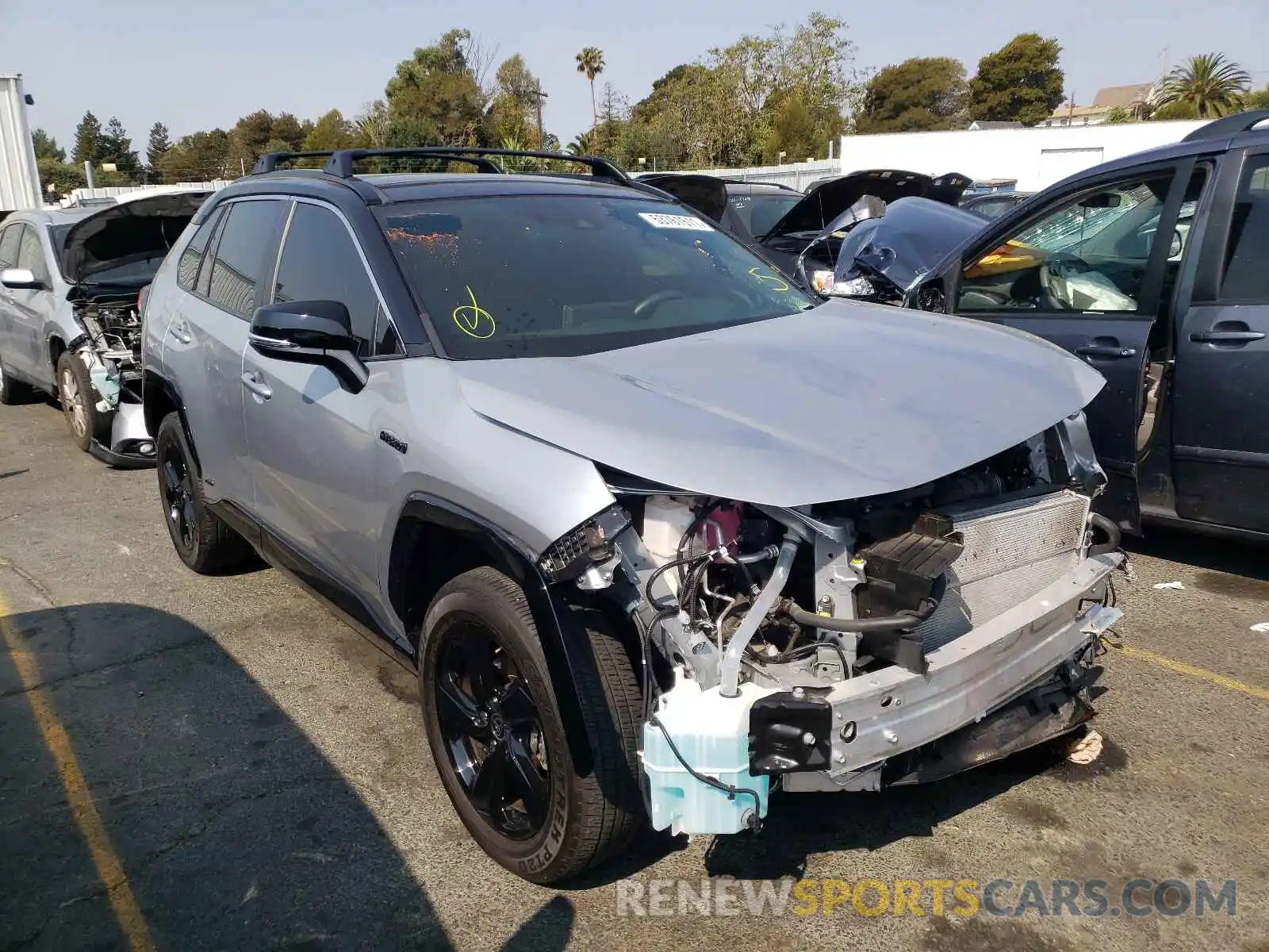 1 Photograph of a damaged car JTMEWRFVXLJ045781 TOYOTA RAV4 2020