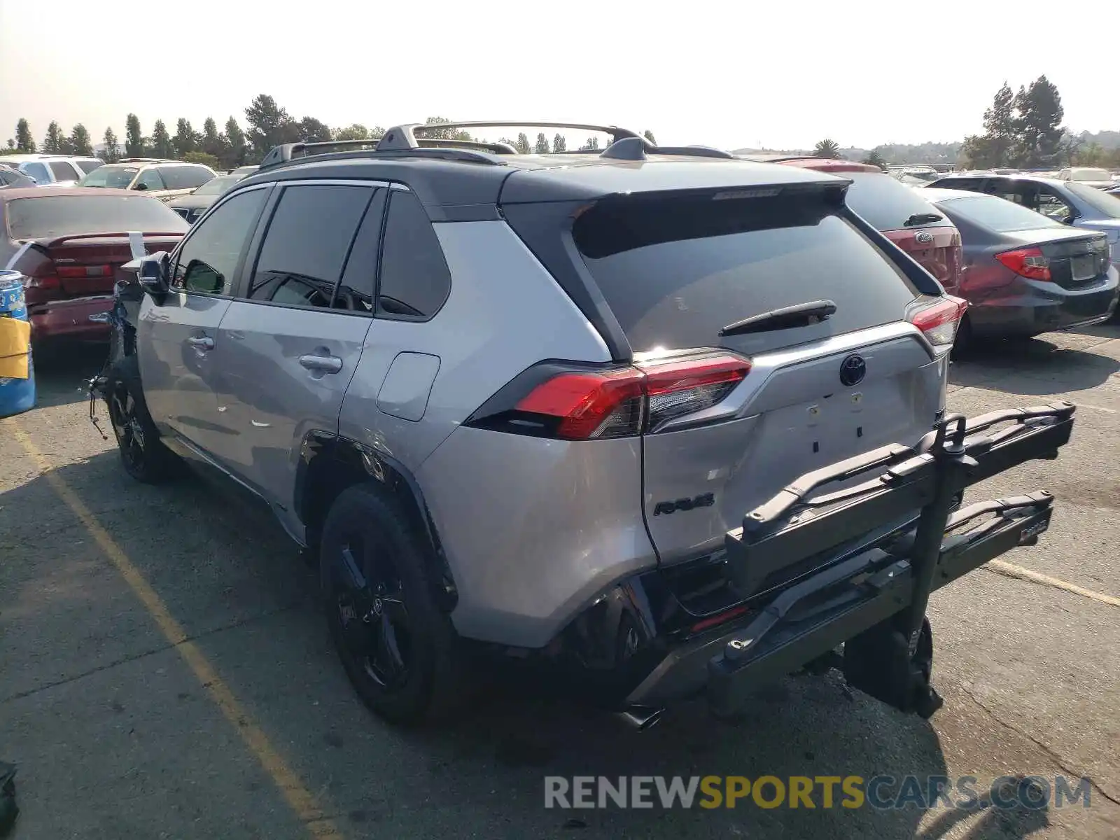 3 Photograph of a damaged car JTMEWRFVXLJ045781 TOYOTA RAV4 2020