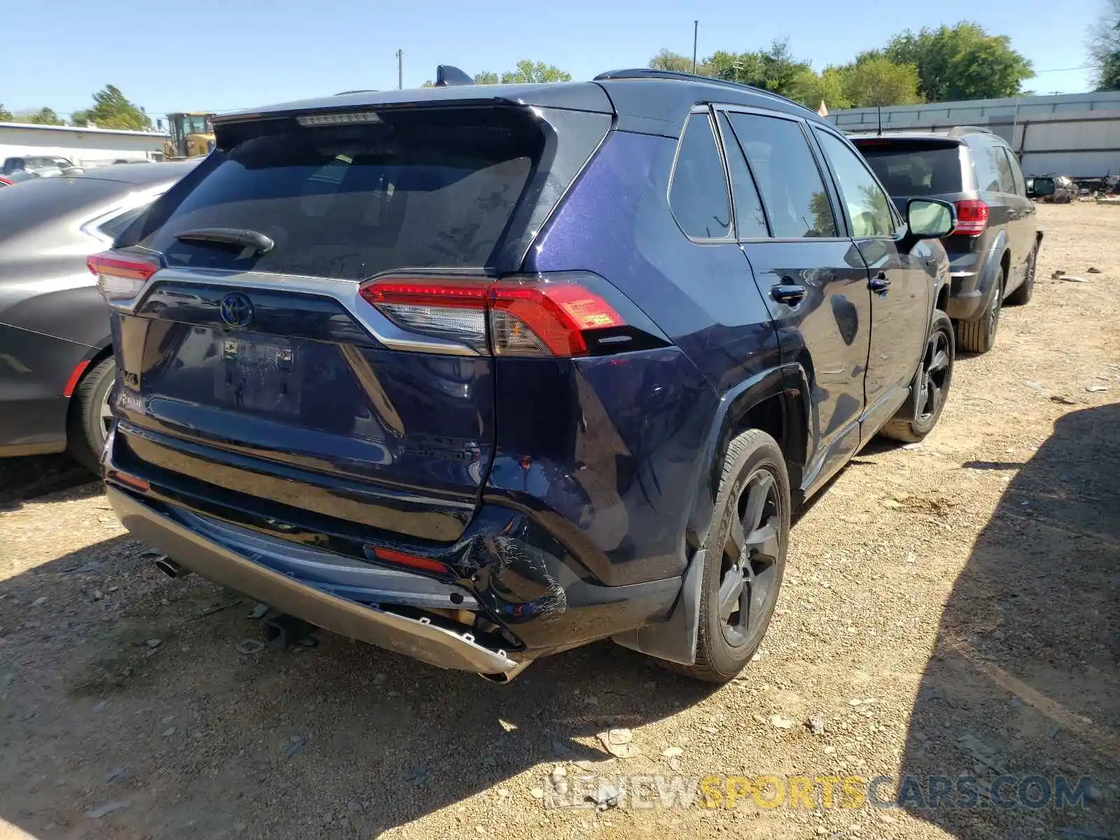 4 Photograph of a damaged car JTMEWRFVXLJ049233 TOYOTA RAV4 2020