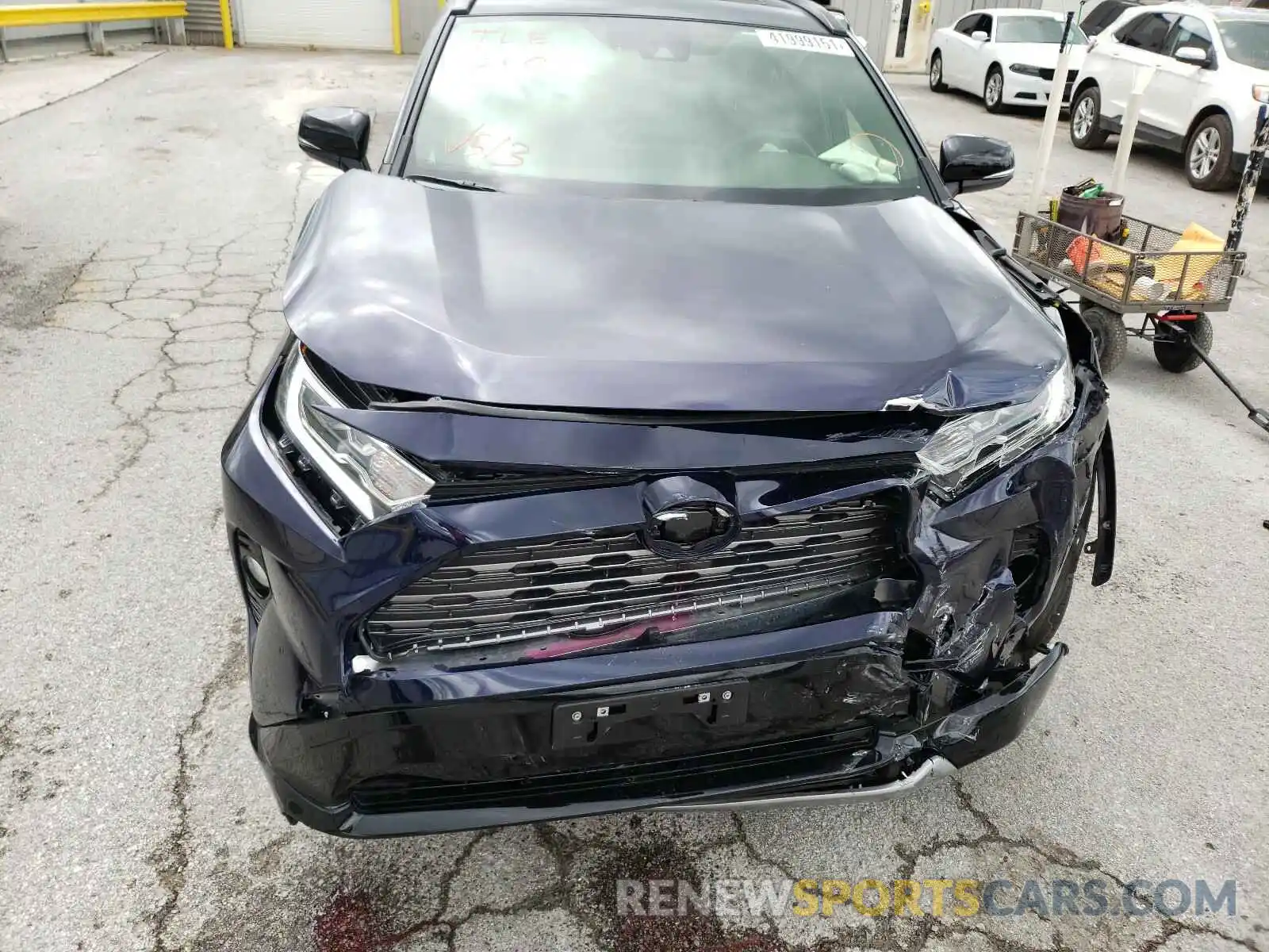 9 Photograph of a damaged car JTMEWRFVXLJ049524 TOYOTA RAV4 2020