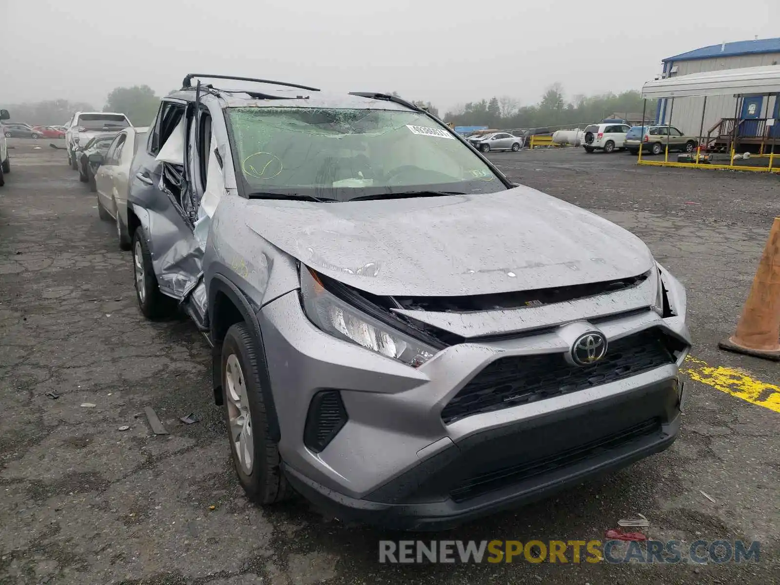 1 Photograph of a damaged car JTMF1RFV0LD051154 TOYOTA RAV4 2020