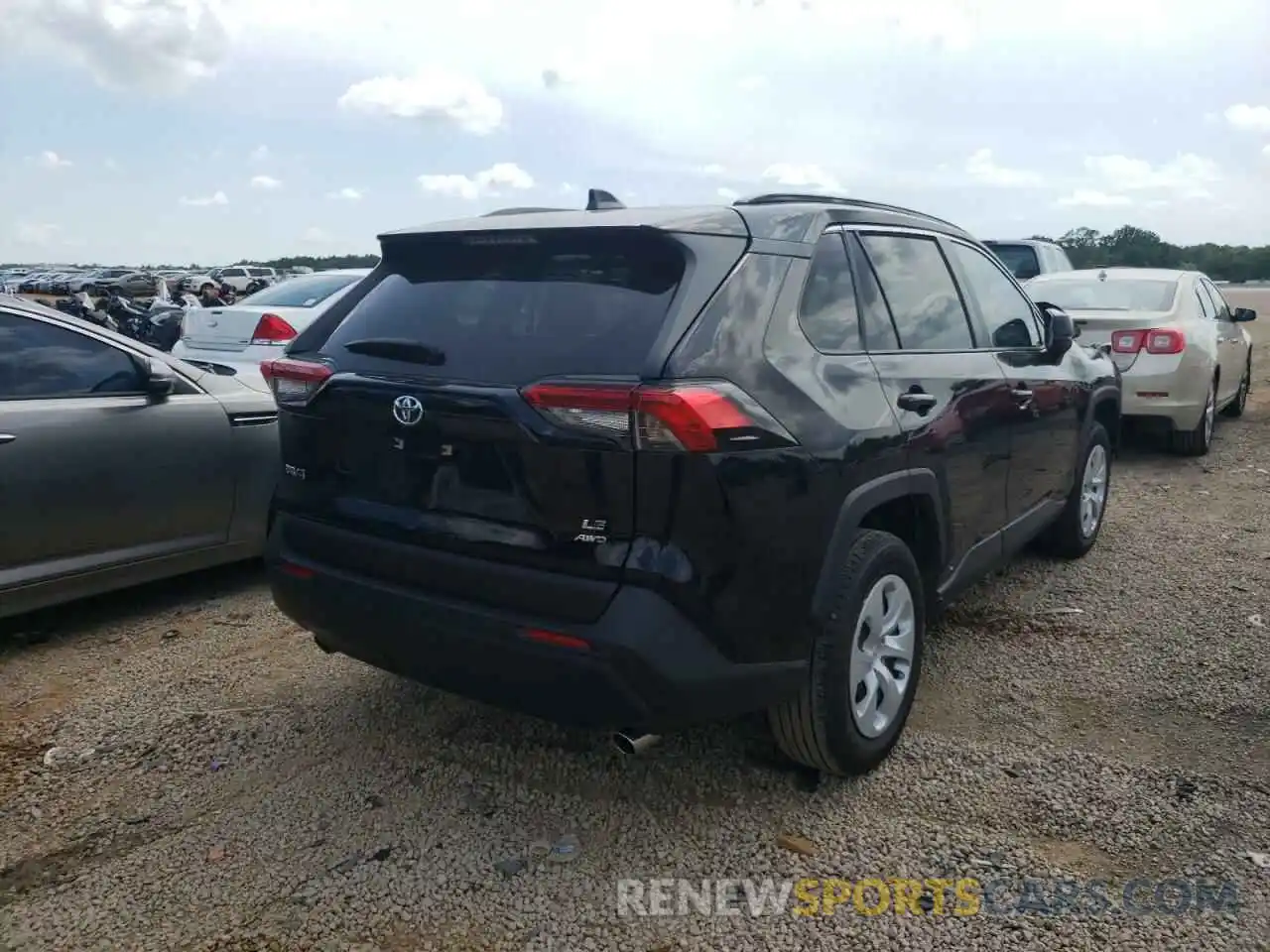 4 Photograph of a damaged car JTMF1RFV2LD064827 TOYOTA RAV4 2020