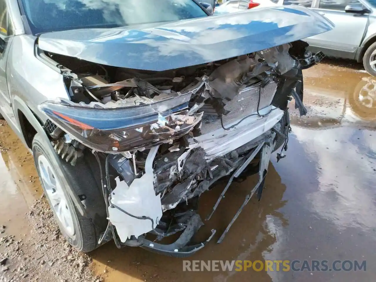 9 Photograph of a damaged car JTMF1RFV3LD530734 TOYOTA RAV4 2020